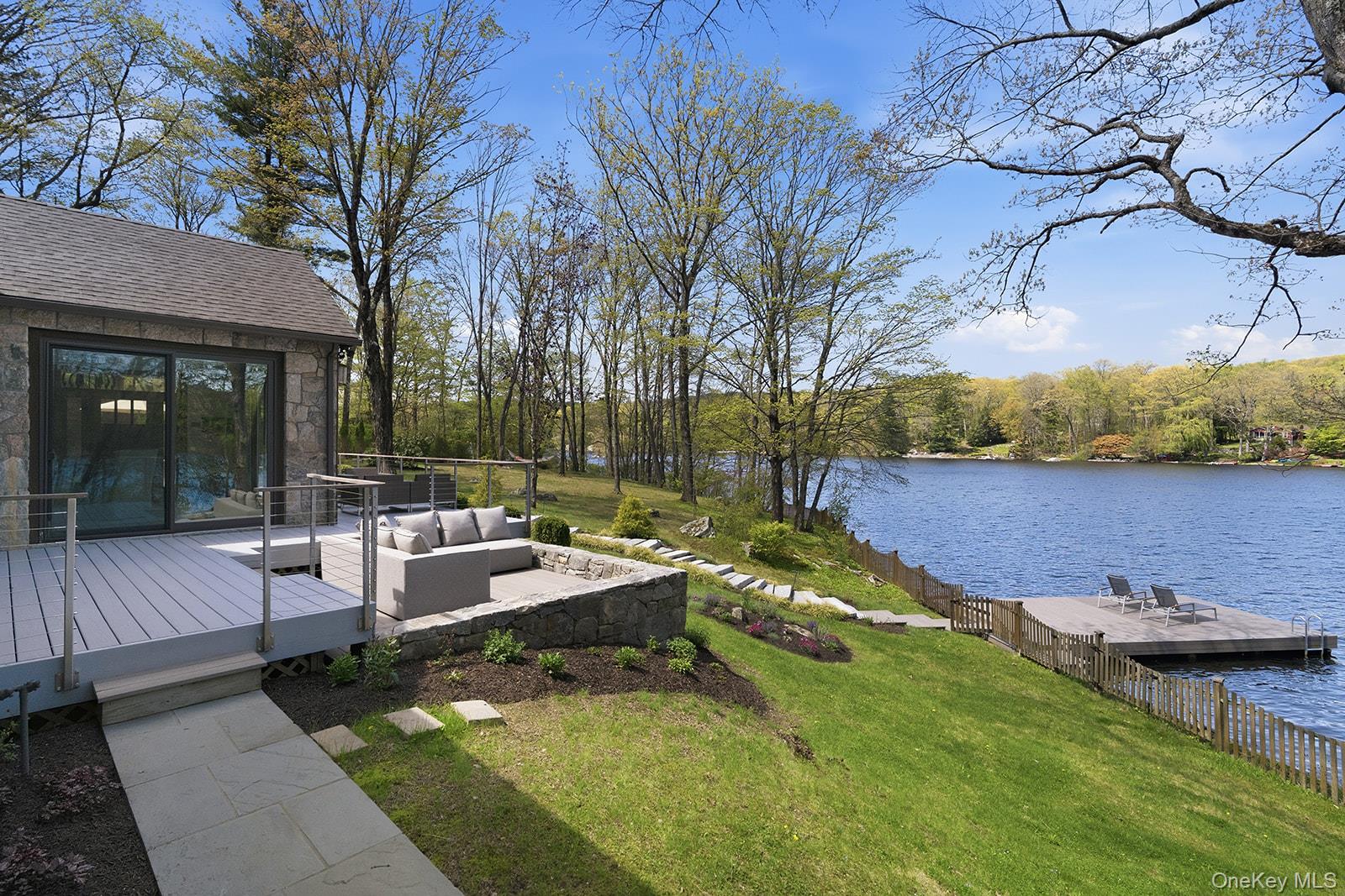 Putnam Valley, New York, 10579, United States, 3 Bedrooms Bedrooms, ,3 BathroomsBathrooms,Residential,Pending,2045595