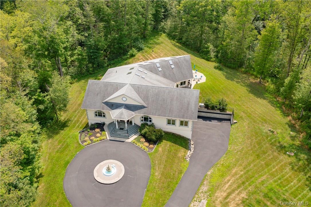 Wappingers Falls, New York, 12590, United States, 4 Bedrooms Bedrooms, ,5 BathroomsBathrooms,Residential,Active,1703680