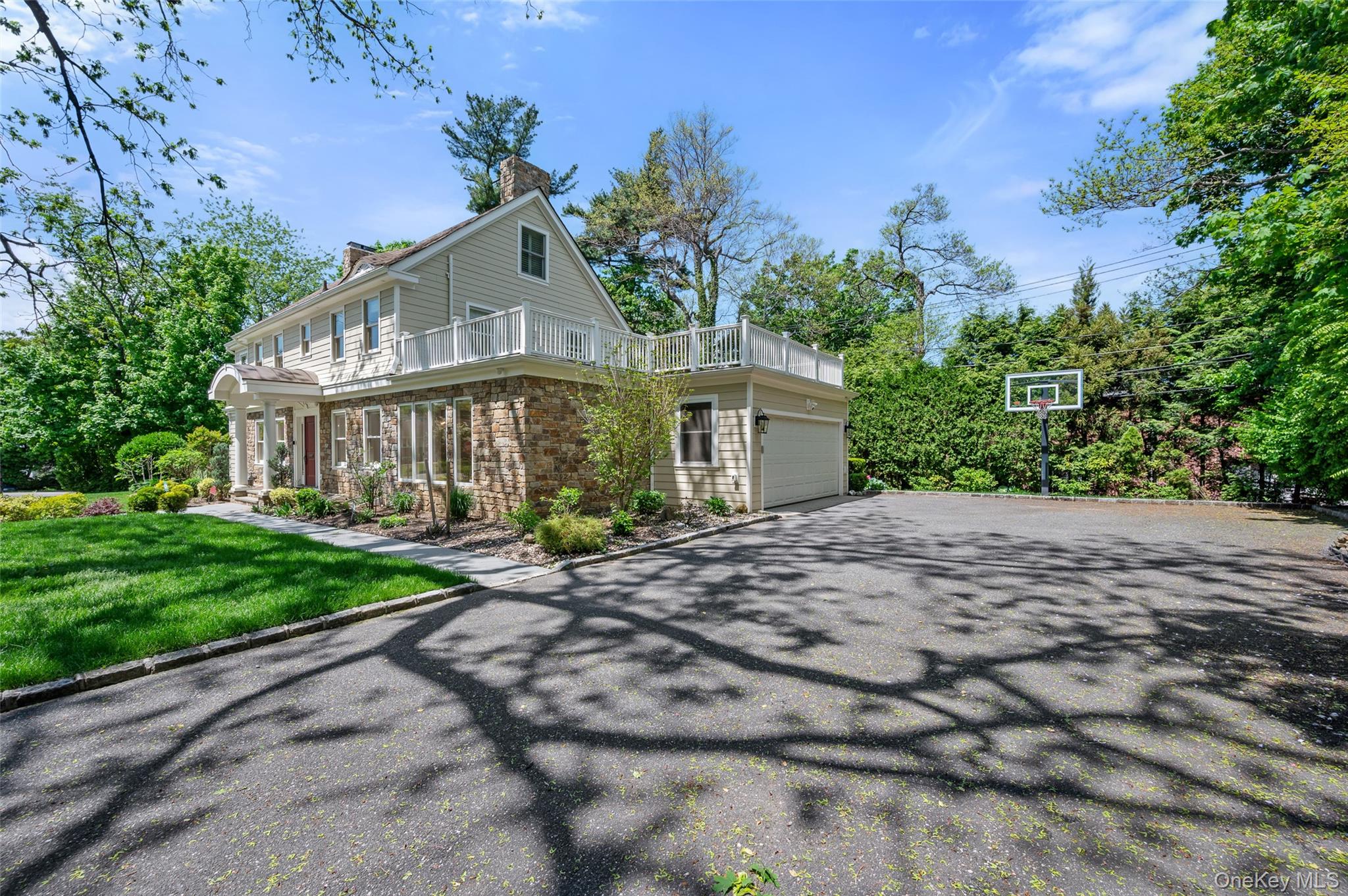 Great Neck, New York, 11021, United States, 5 Bedrooms Bedrooms, ,4 BathroomsBathrooms,Residential,Active,1885010