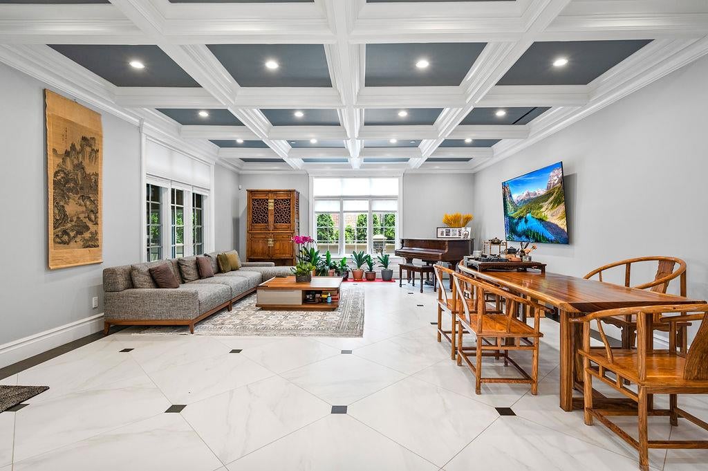 Little Neck, New York, 11362, United States, 5 Bedrooms Bedrooms, ,6 BathroomsBathrooms,Residential,Active,1908169