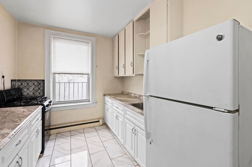 Brooklyn, New York, 11204, United States, 10 Bedrooms Bedrooms, ,6 BathroomsBathrooms,Residential,Active,1710730