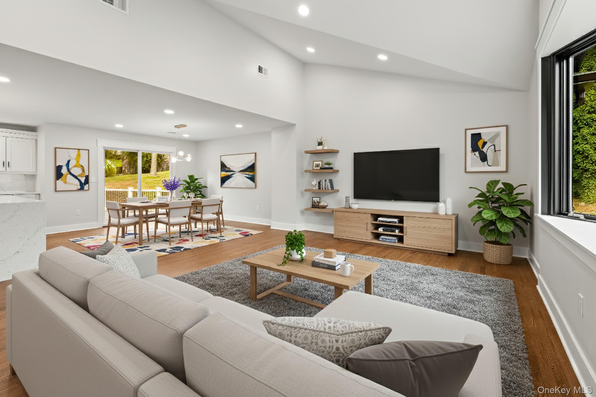 White Plains, New York, 10607, United States, 4 Bedrooms Bedrooms, ,3 BathroomsBathrooms,Residential,Active,1965798