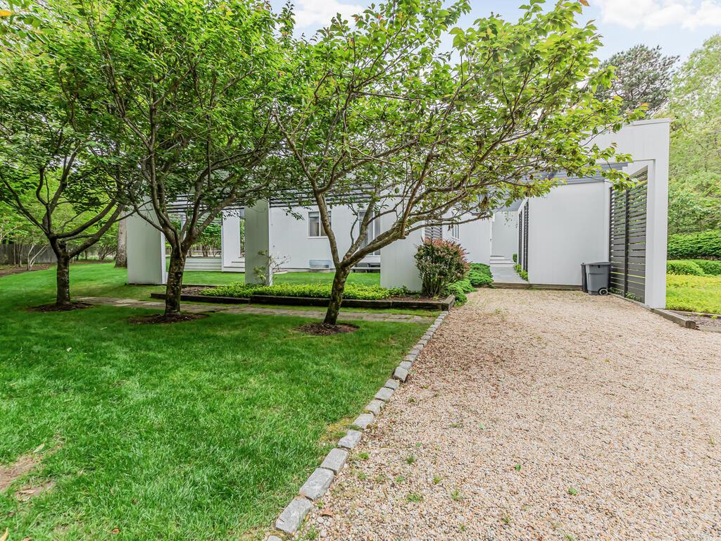 East Hampton, New York, 11937, United States, ,3 BathroomsBathrooms,Residential,Active,1843880