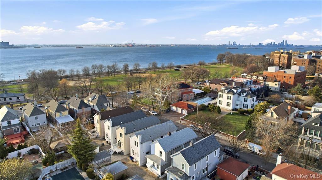 Brooklyn, New York, 11209, United States, 3 Bedrooms Bedrooms, ,2 BathroomsBathrooms,Residential,Active,2043128