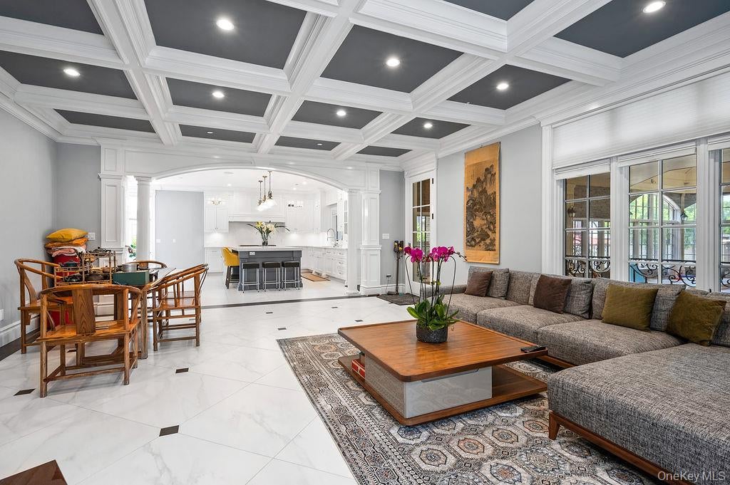Little Neck, New York, 11362, United States, 5 Bedrooms Bedrooms, ,6 BathroomsBathrooms,Residential,Active,1908169
