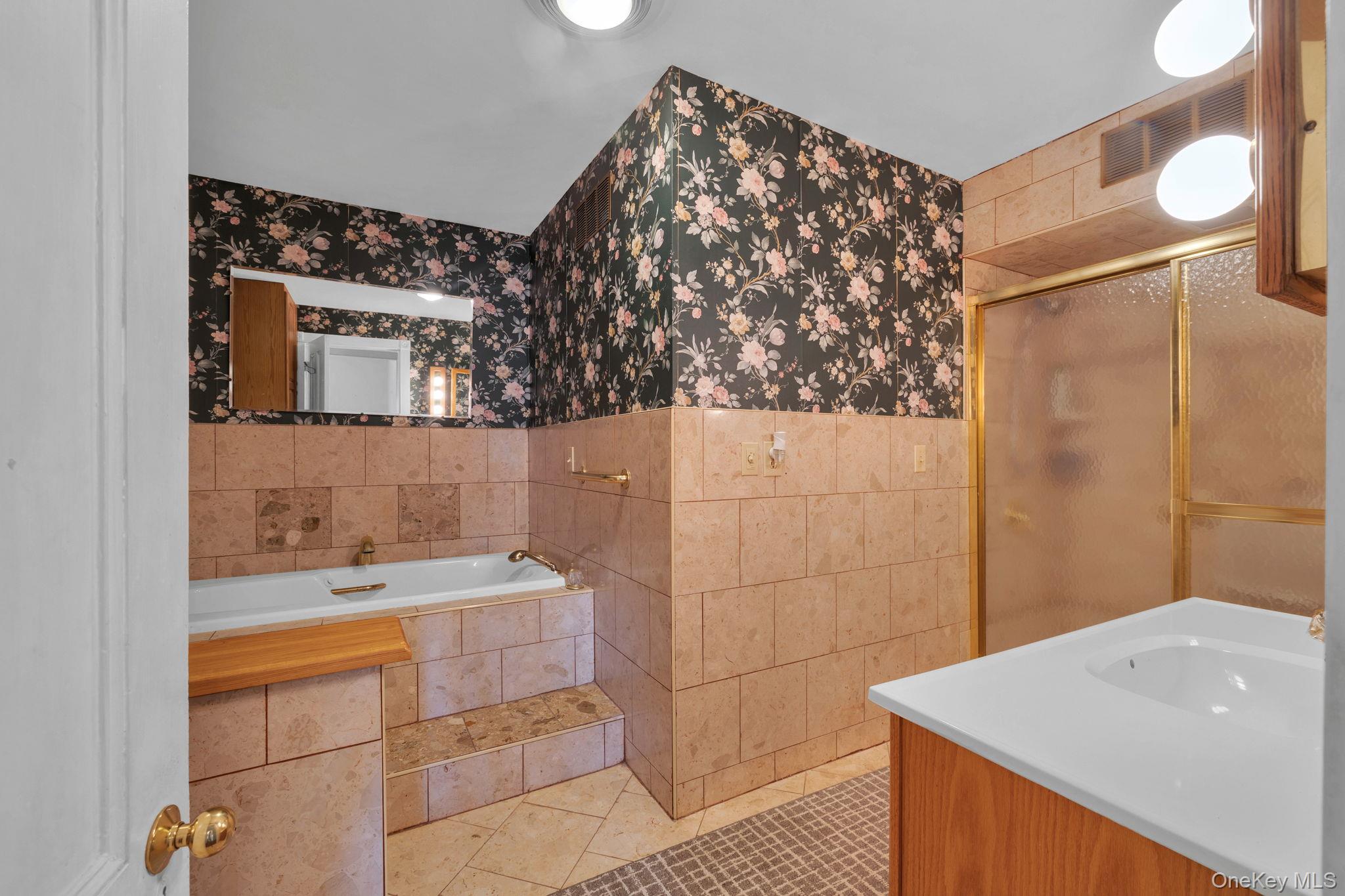 Newburgh, New York, 12550, United States, 3 Bedrooms Bedrooms, ,3 BathroomsBathrooms,Residential,Active,1913025