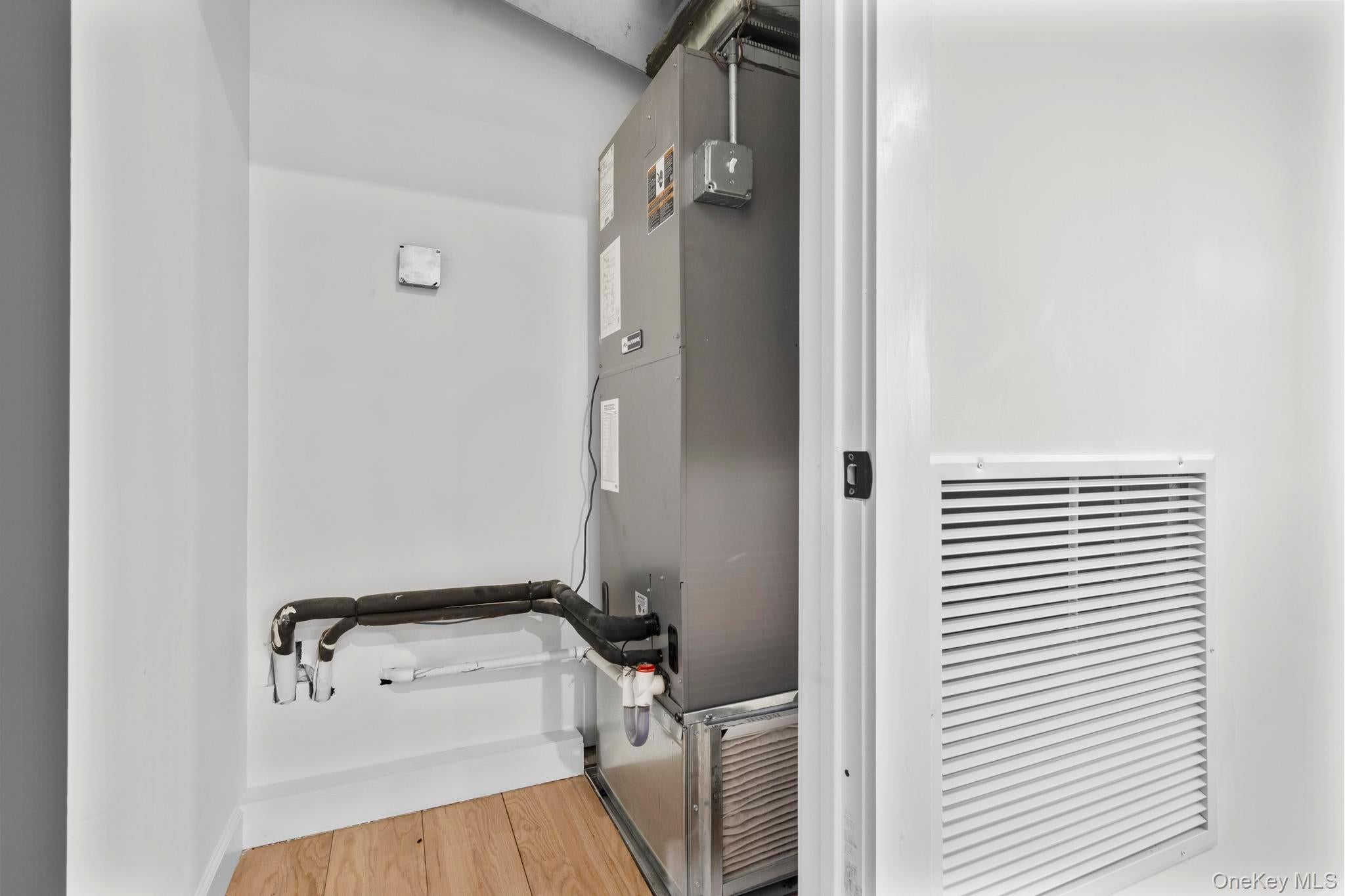 Armonk, New York, 10504, United States, 3 Bedrooms Bedrooms, ,4 BathroomsBathrooms,Residential,Active,2007257