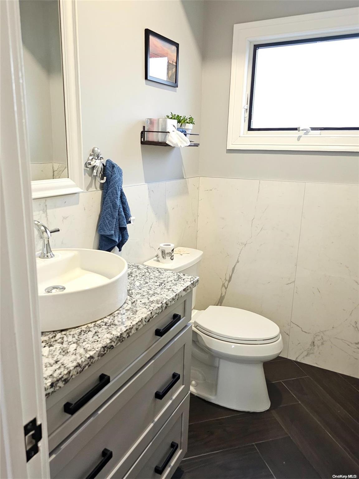 Babylon, New York, 11702, United States, 3 Bedrooms Bedrooms, ,3 BathroomsBathrooms,Residential,Active,1801049