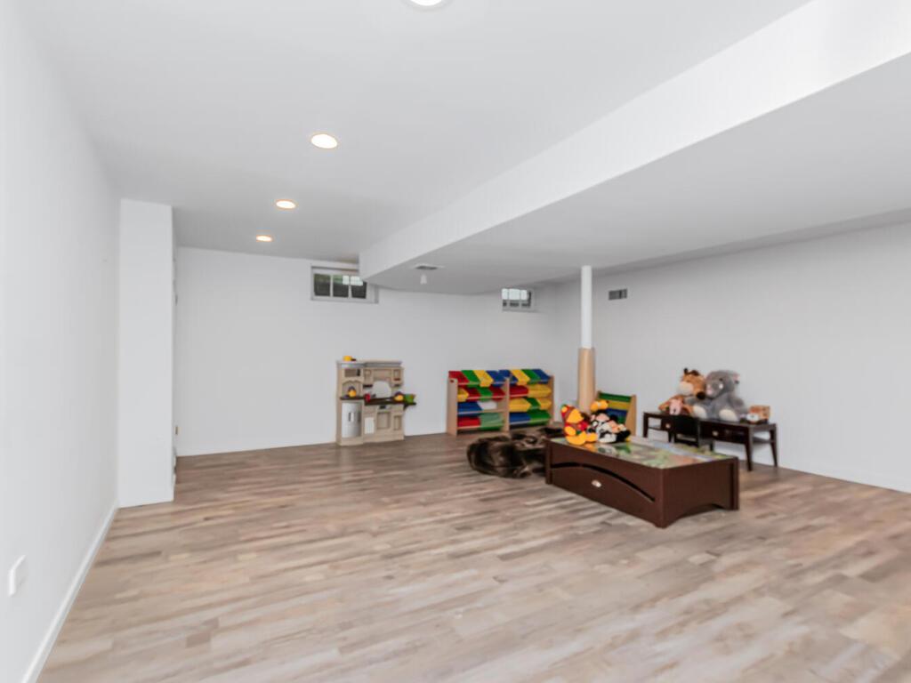 East Hampton, New York, 11937, United States, ,3 BathroomsBathrooms,Residential,Active,1843880