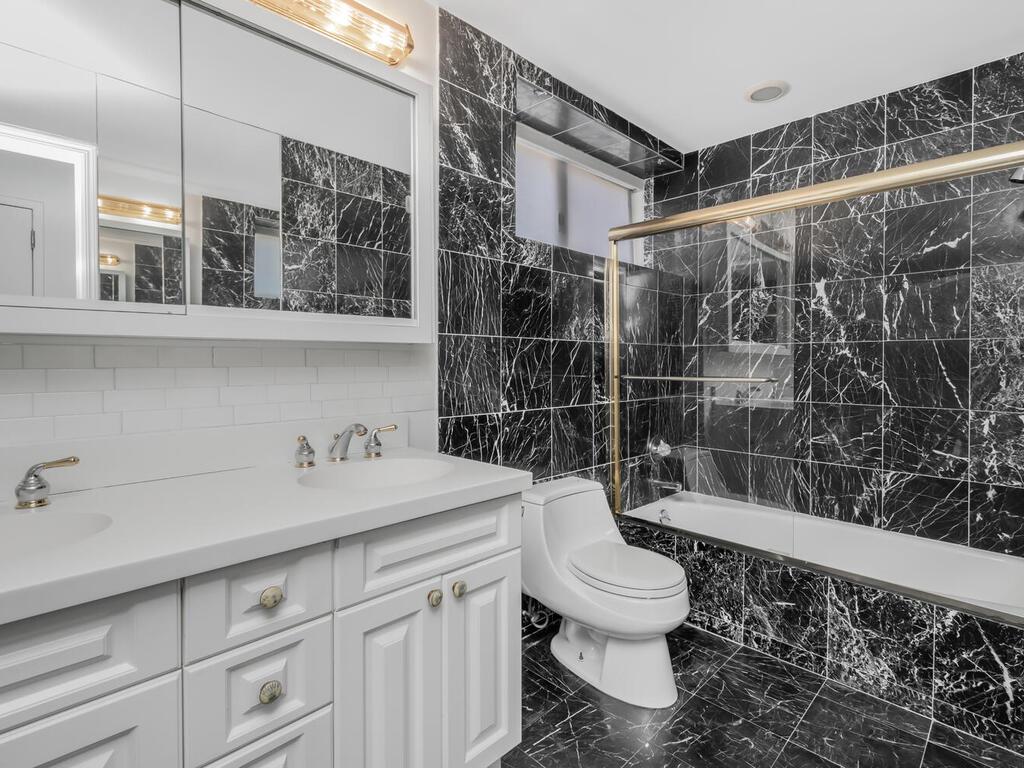 Bronx, New York, 10471, United States, 4 Bedrooms Bedrooms, ,3 BathroomsBathrooms,Residential,Active,1764906