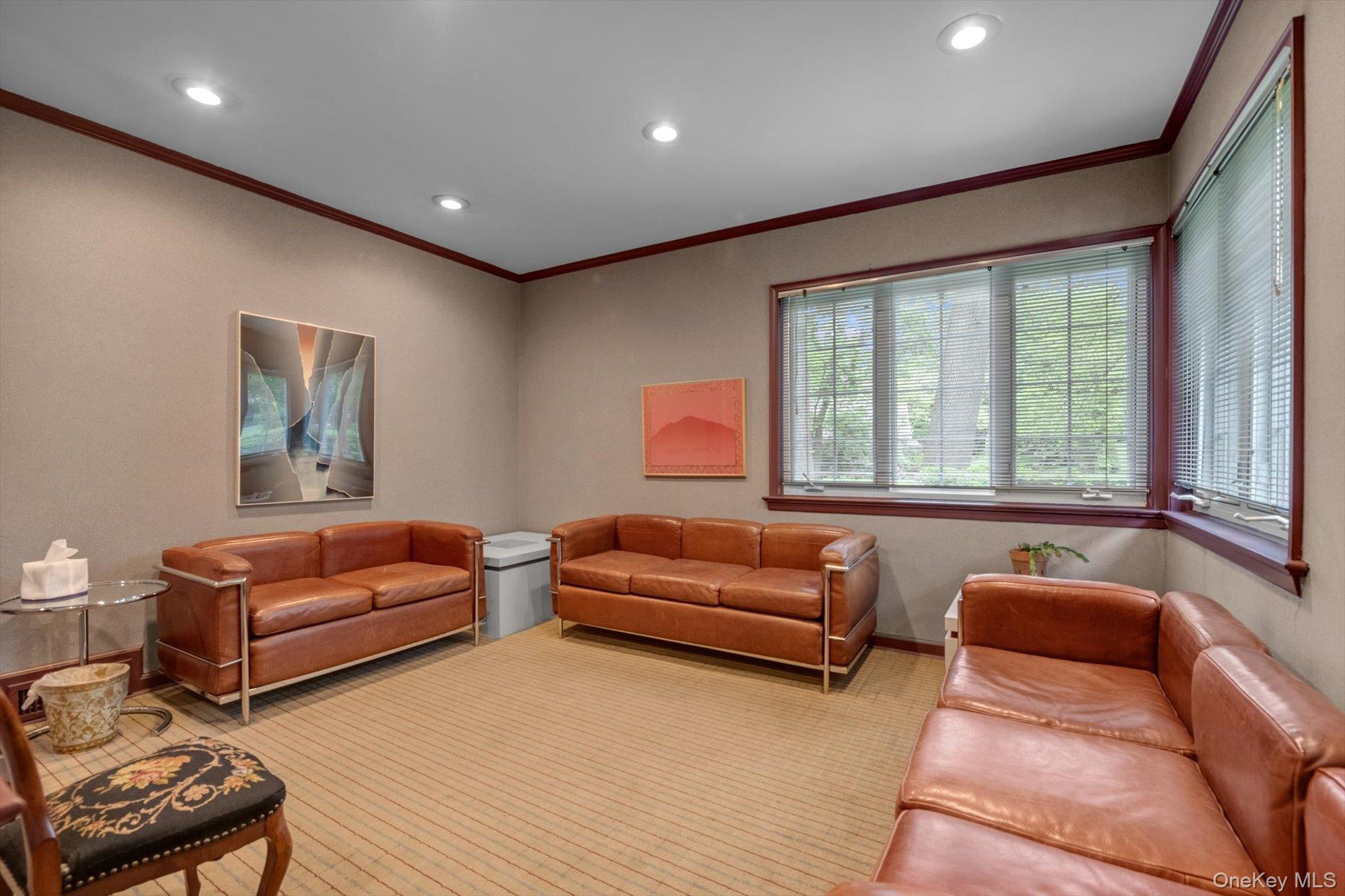 Great Neck, New York, 11021, United States, 5 Bedrooms Bedrooms, ,6 BathroomsBathrooms,Residential,Active,1824539