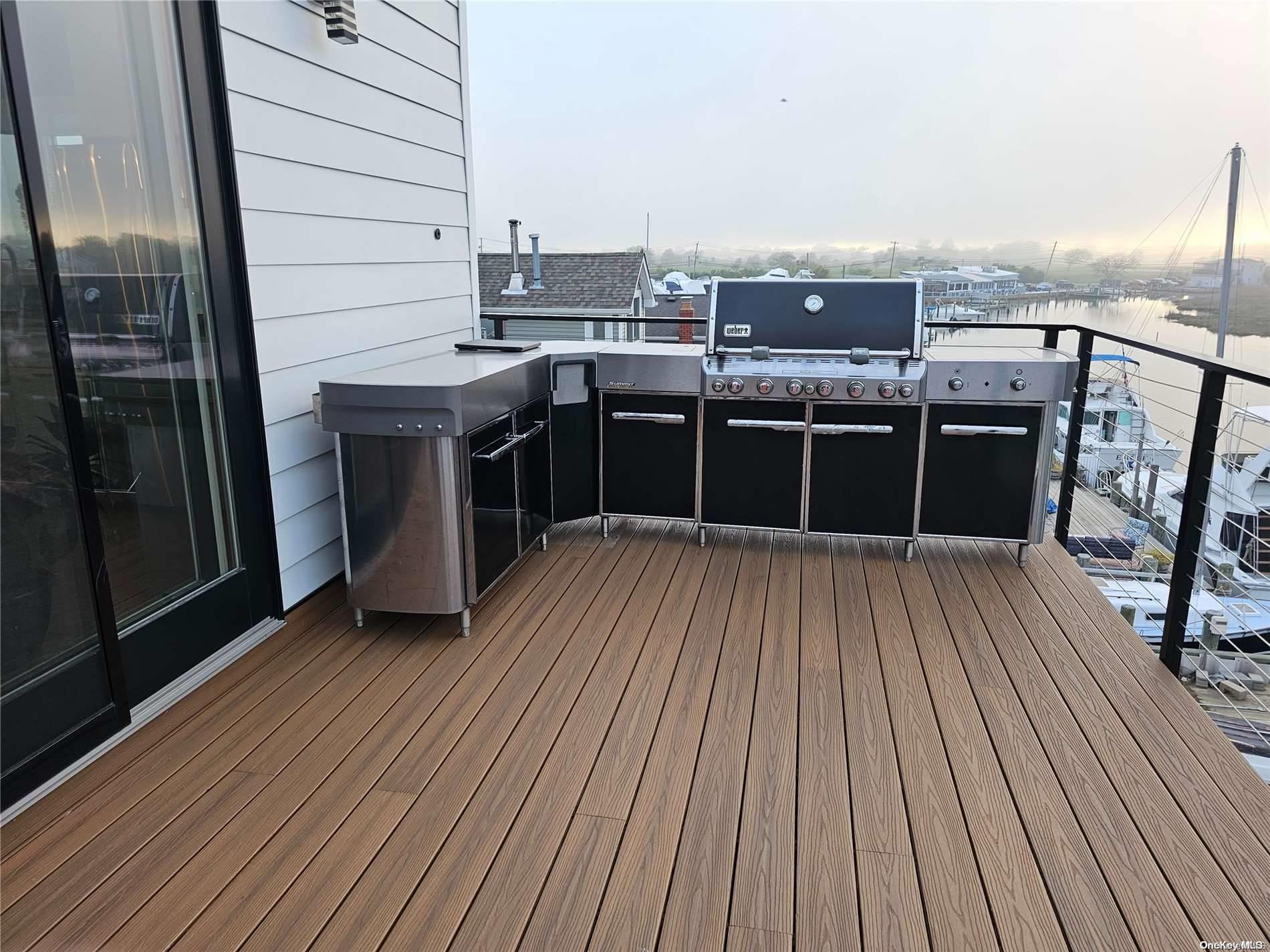 Babylon, New York, 11702, United States, 3 Bedrooms Bedrooms, ,3 BathroomsBathrooms,Residential,Active,1801049