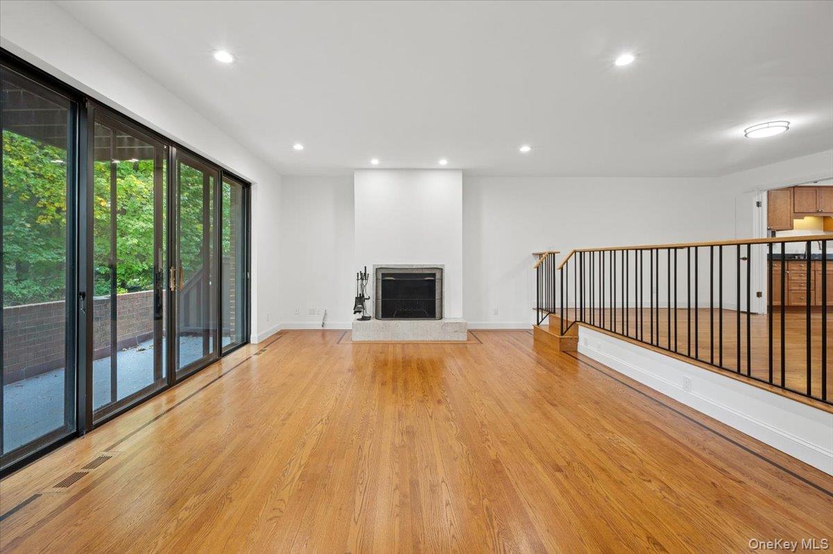 Rye, New York, 10580, United States, 3 Bedrooms Bedrooms, ,3 BathroomsBathrooms,Residential,Active,1973541