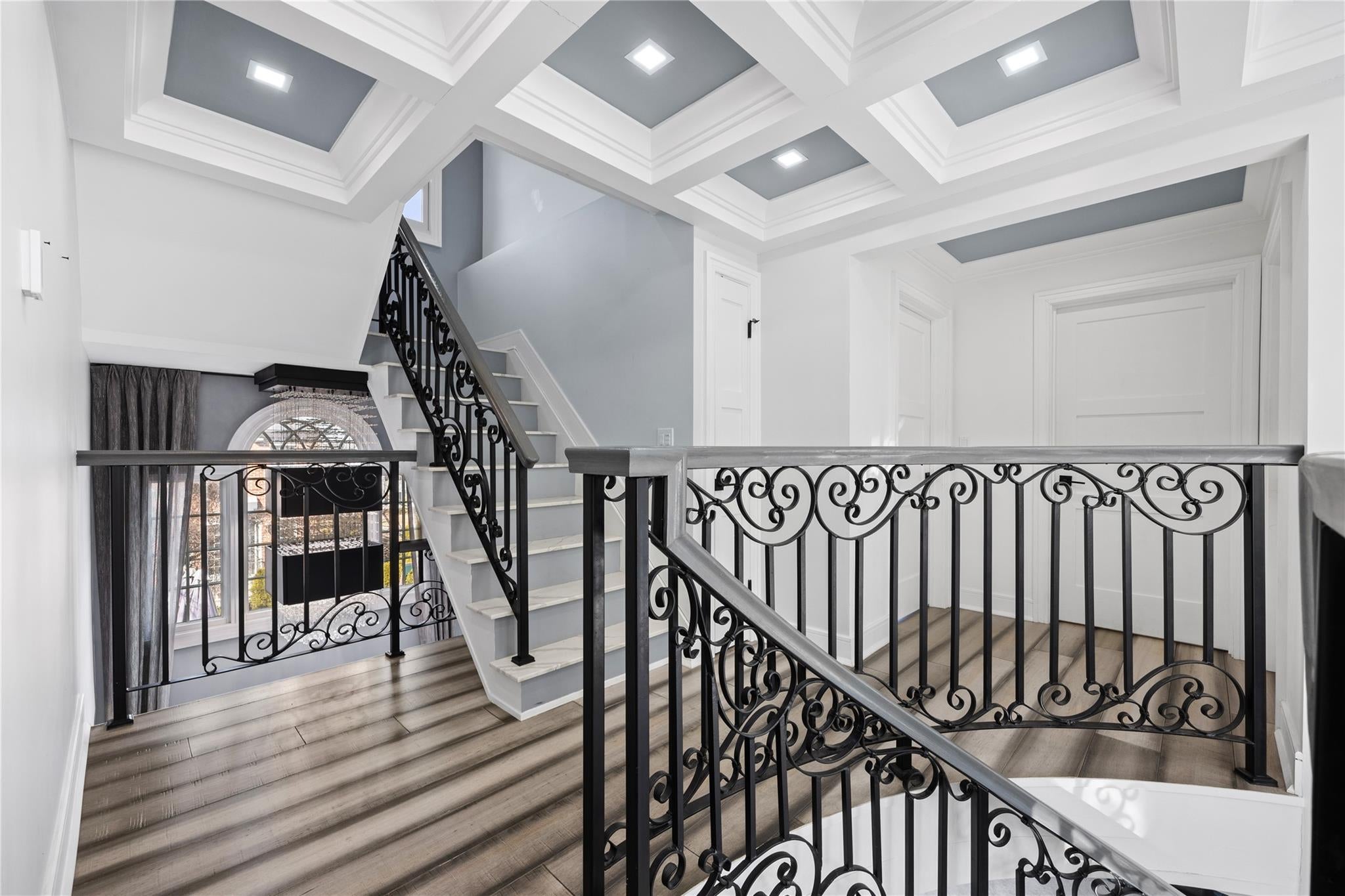Douglaston, New York, 11363, United States, ,5 BathroomsBathrooms,Residential,Active,1741588