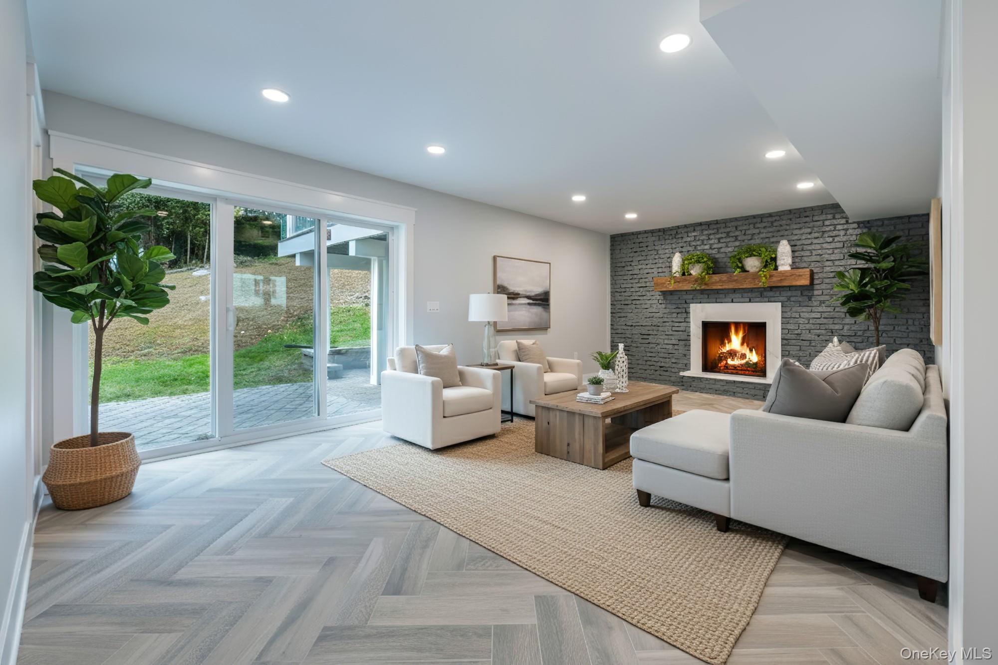 White Plains, New York, 10607, United States, 4 Bedrooms Bedrooms, ,3 BathroomsBathrooms,Residential,Active,1965798