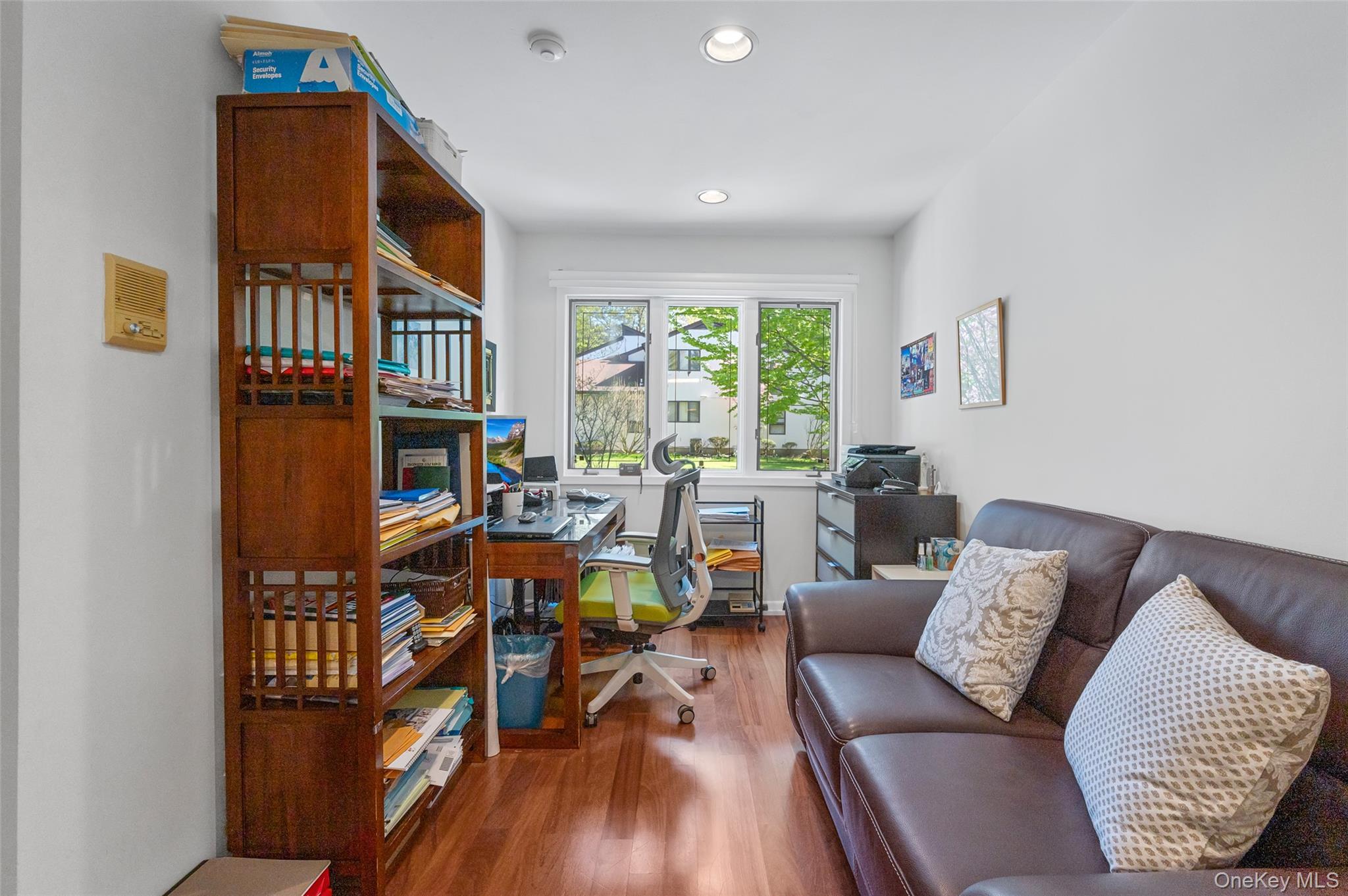 Manhasset, New York, 11030, United States, 5 Bedrooms Bedrooms, ,6 BathroomsBathrooms,Residential,Active,1788462