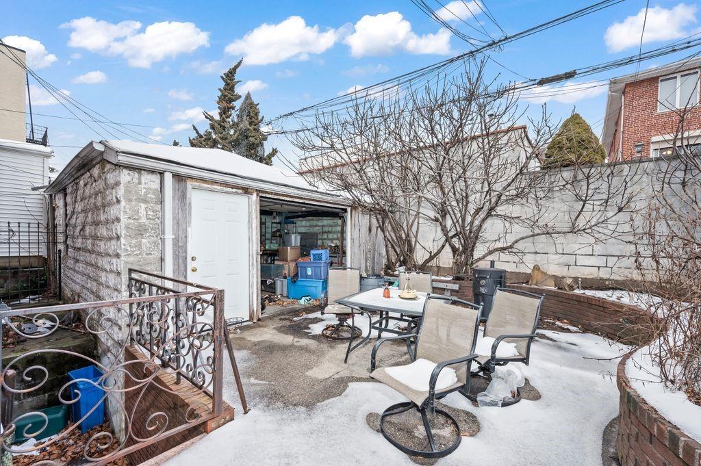 Brooklyn, New York, 11204, United States, 10 Bedrooms Bedrooms, ,6 BathroomsBathrooms,Residential,Active,1710730