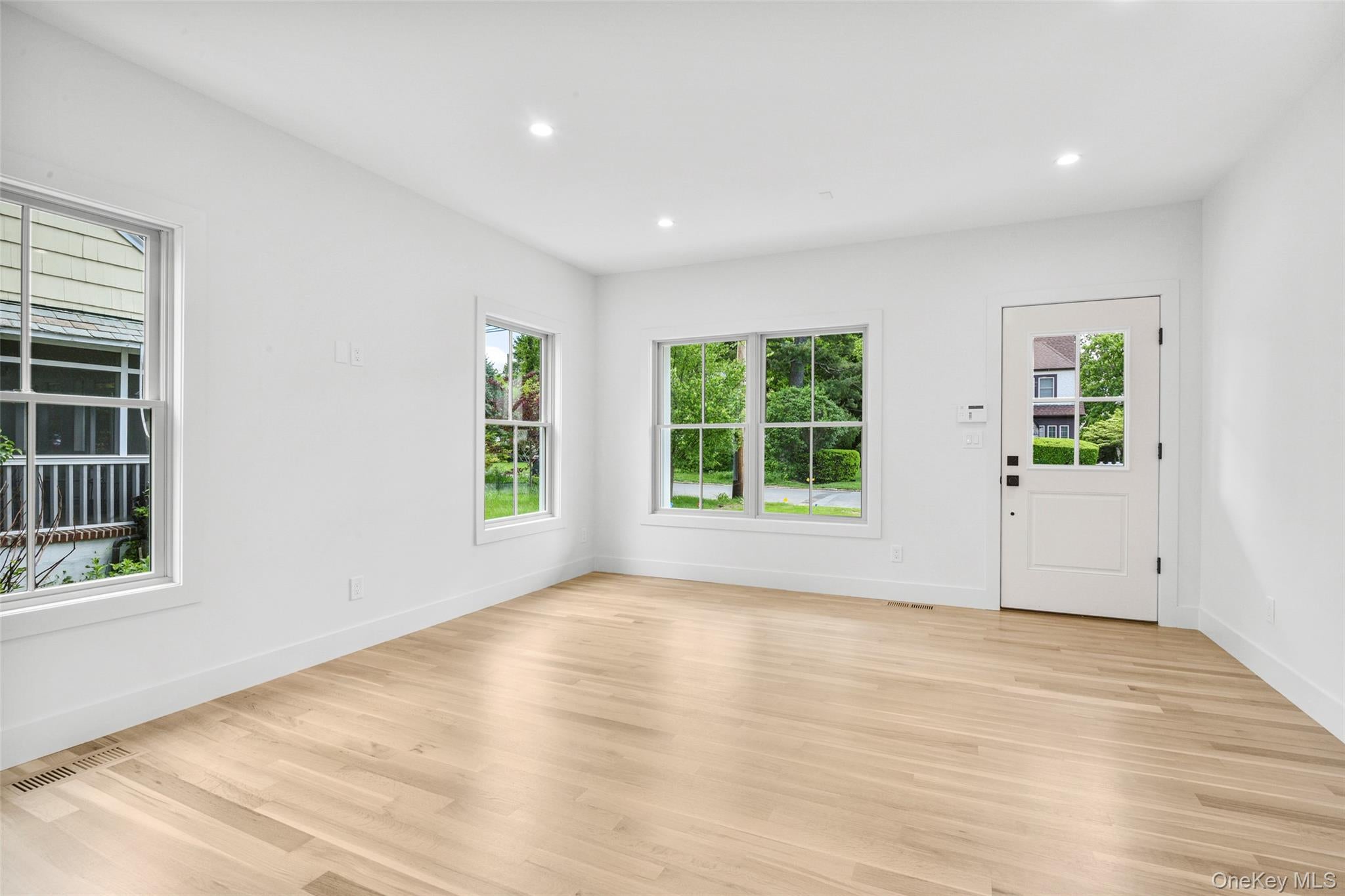 Scarsdale, New York, 10583, United States, 5 Bedrooms Bedrooms, ,5 BathroomsBathrooms,Residential,Active,1888466