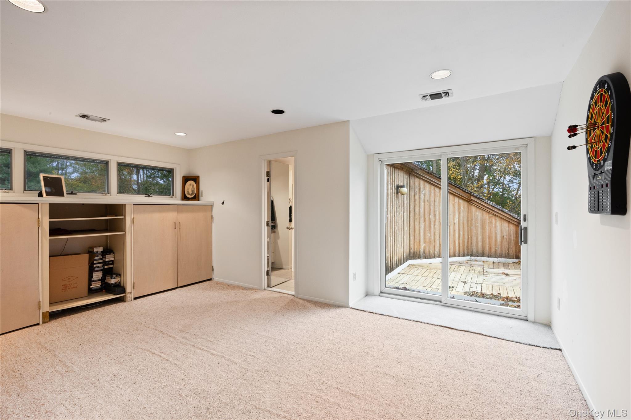 Saint James, New York, 11780, United States, 6 Bedrooms Bedrooms, ,5 BathroomsBathrooms,Residential,Active,1988457