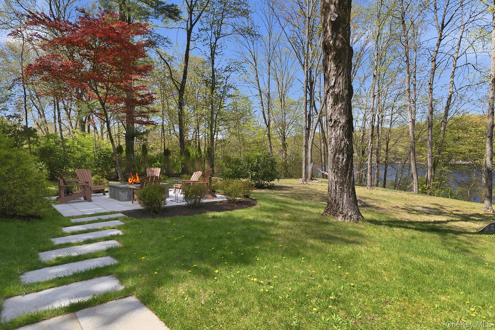 Putnam Valley, New York, 10579, United States, 3 Bedrooms Bedrooms, ,3 BathroomsBathrooms,Residential,Pending,2045595