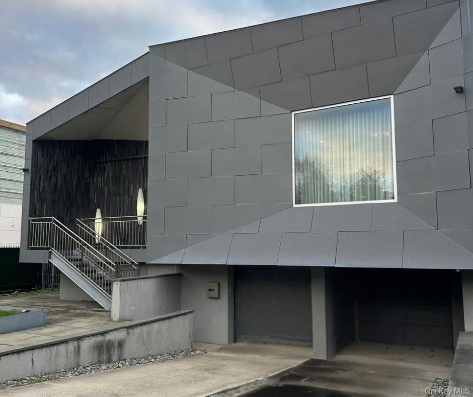 Brooklyn, New York, 11235, United States, 5 Bedrooms Bedrooms, ,5 BathroomsBathrooms,Residential,Active,1963251