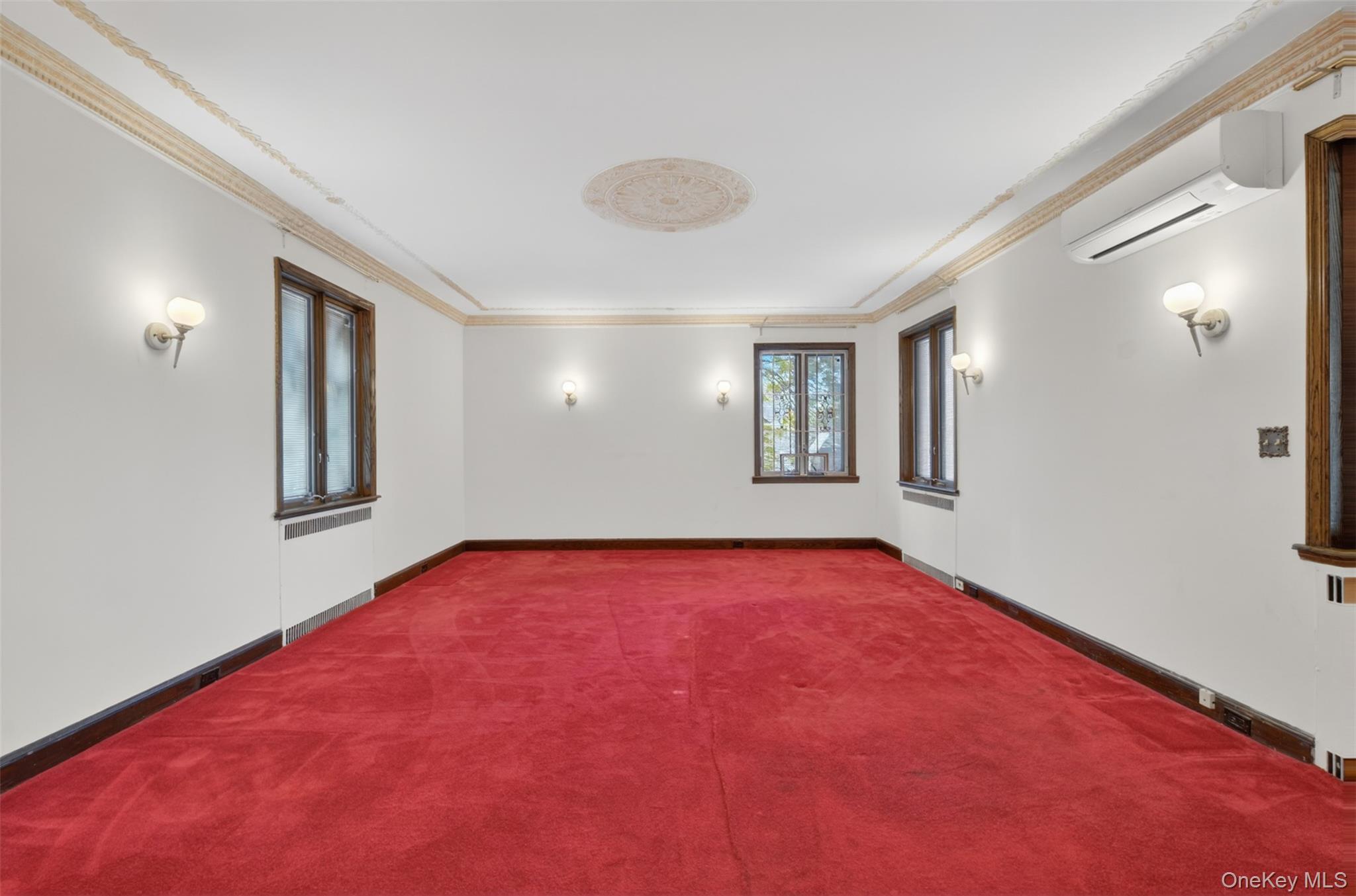 Flushing, New York, 11354, United States, 7 Bedrooms Bedrooms, ,6 BathroomsBathrooms,Residential,Active,2043439