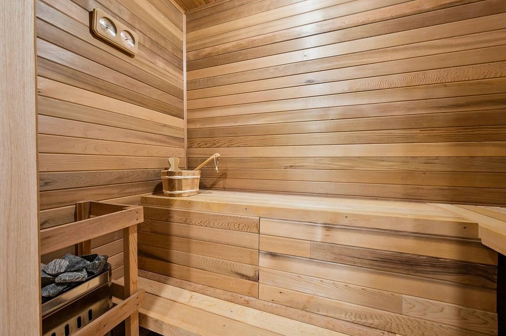 Little Neck, New York, 11362, United States, 5 Bedrooms Bedrooms, ,6 BathroomsBathrooms,Residential,Active,1908169