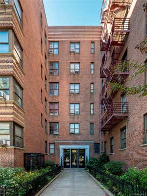 306 E MOSHOLU PKWY S APT 3K, BRONX, NY 10458, photo 1 of 9