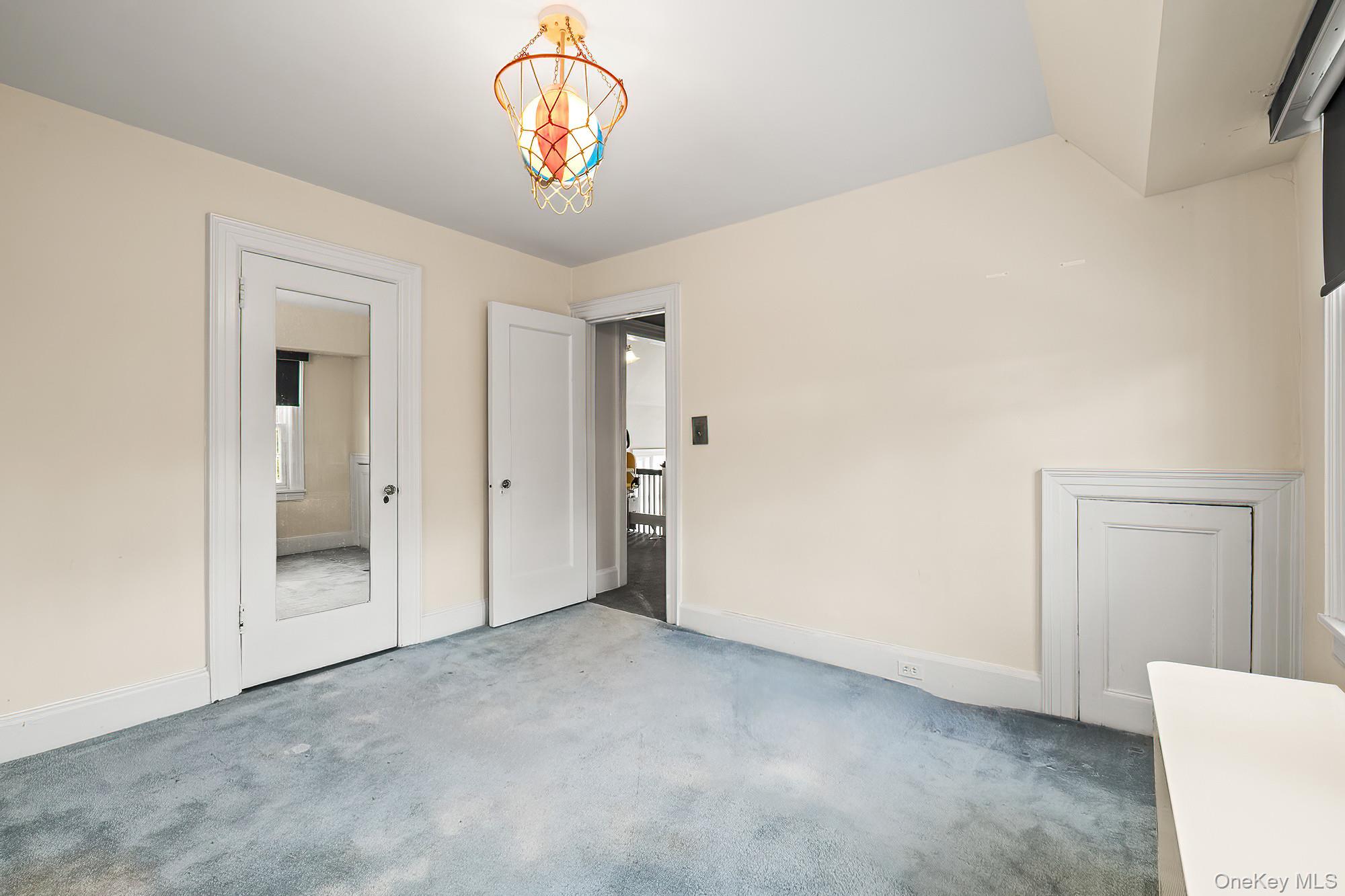 Scarsdale, New York, 10583, United States, 3 Bedrooms Bedrooms, ,2 BathroomsBathrooms,Residential,Pending,2007107