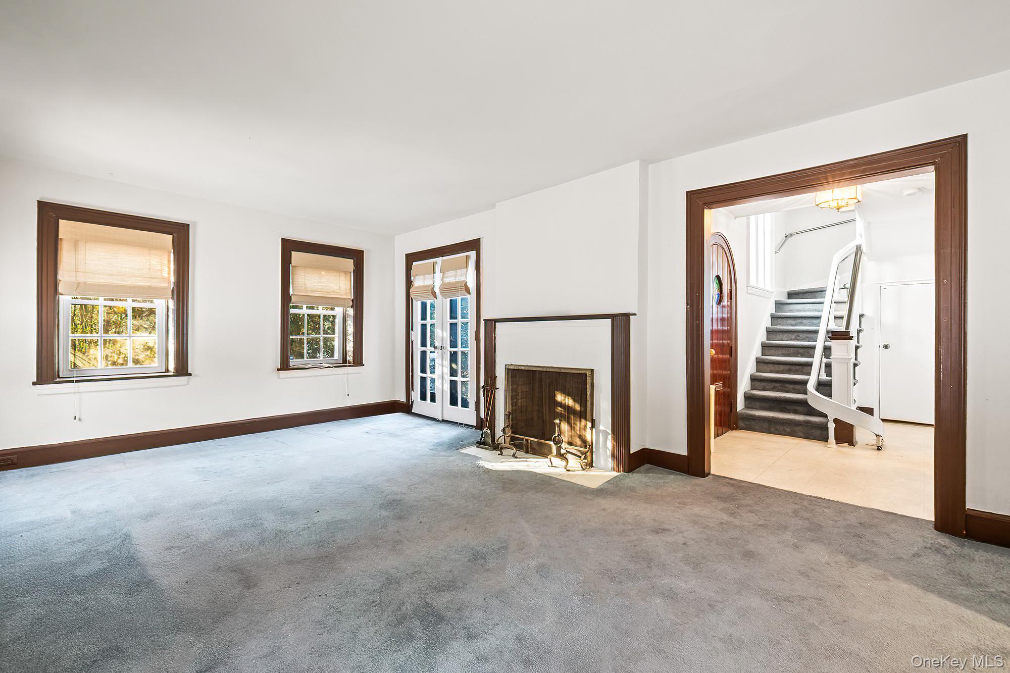 Scarsdale, New York, 10583, United States, 3 Bedrooms Bedrooms, ,2 BathroomsBathrooms,Residential,Pending,2007107