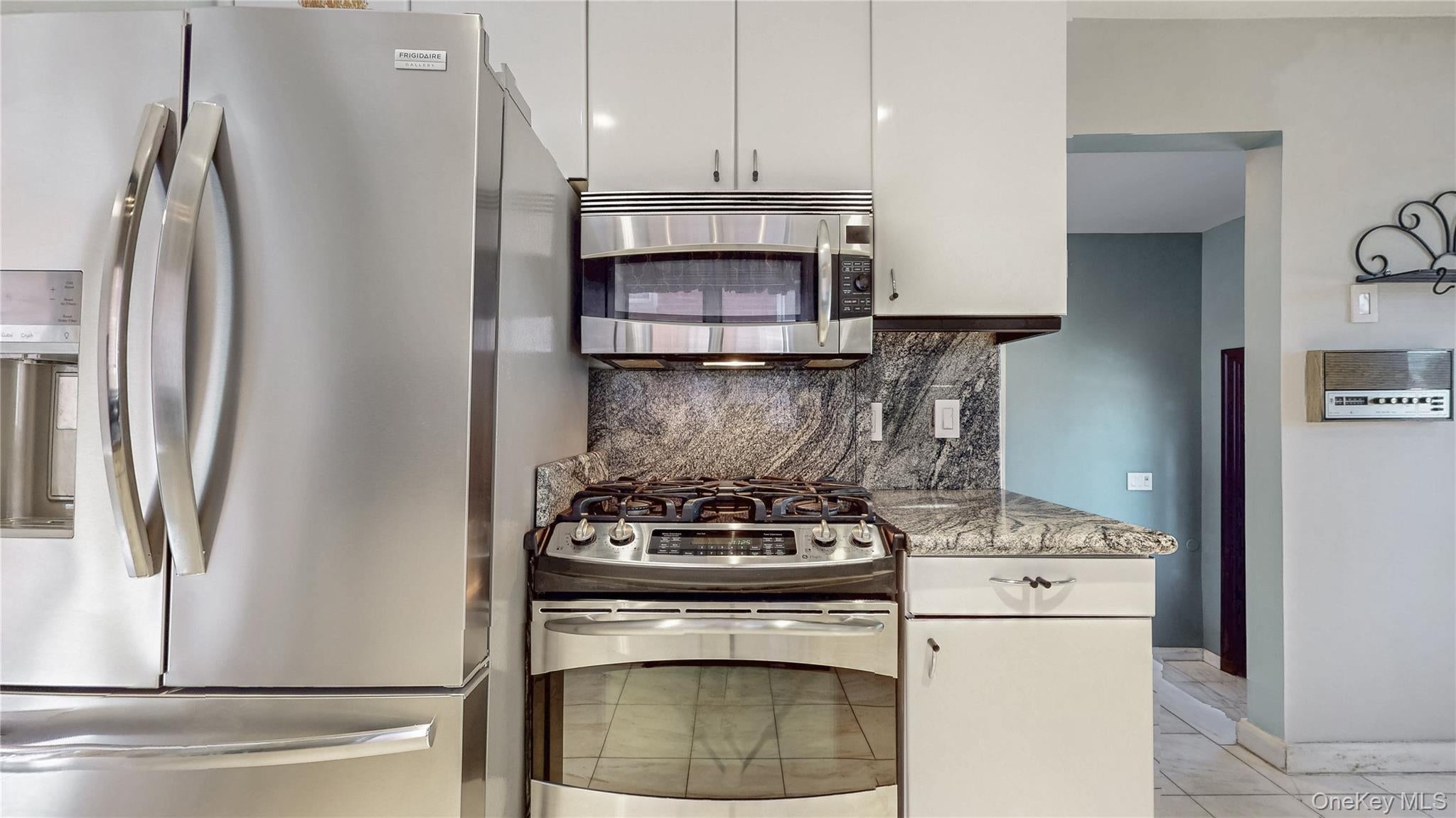 Bayside, New York, 11360, United States, 5 Bedrooms Bedrooms, ,3 BathroomsBathrooms,Residential,Active,1941326