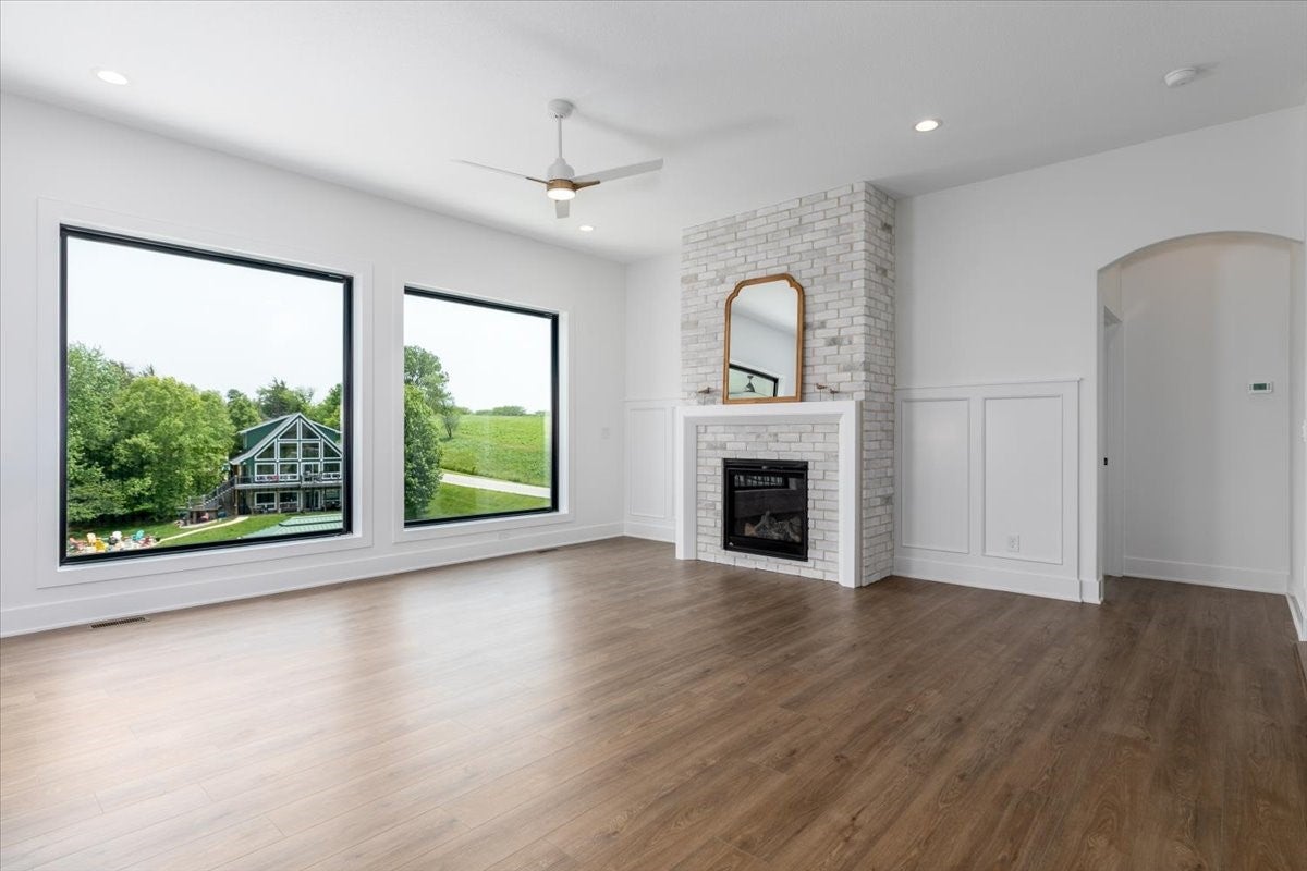 Ellston, Iowa, 50074, United States, 5 Bedrooms Bedrooms, ,3 BathroomsBathrooms,Residential,Active,1742141