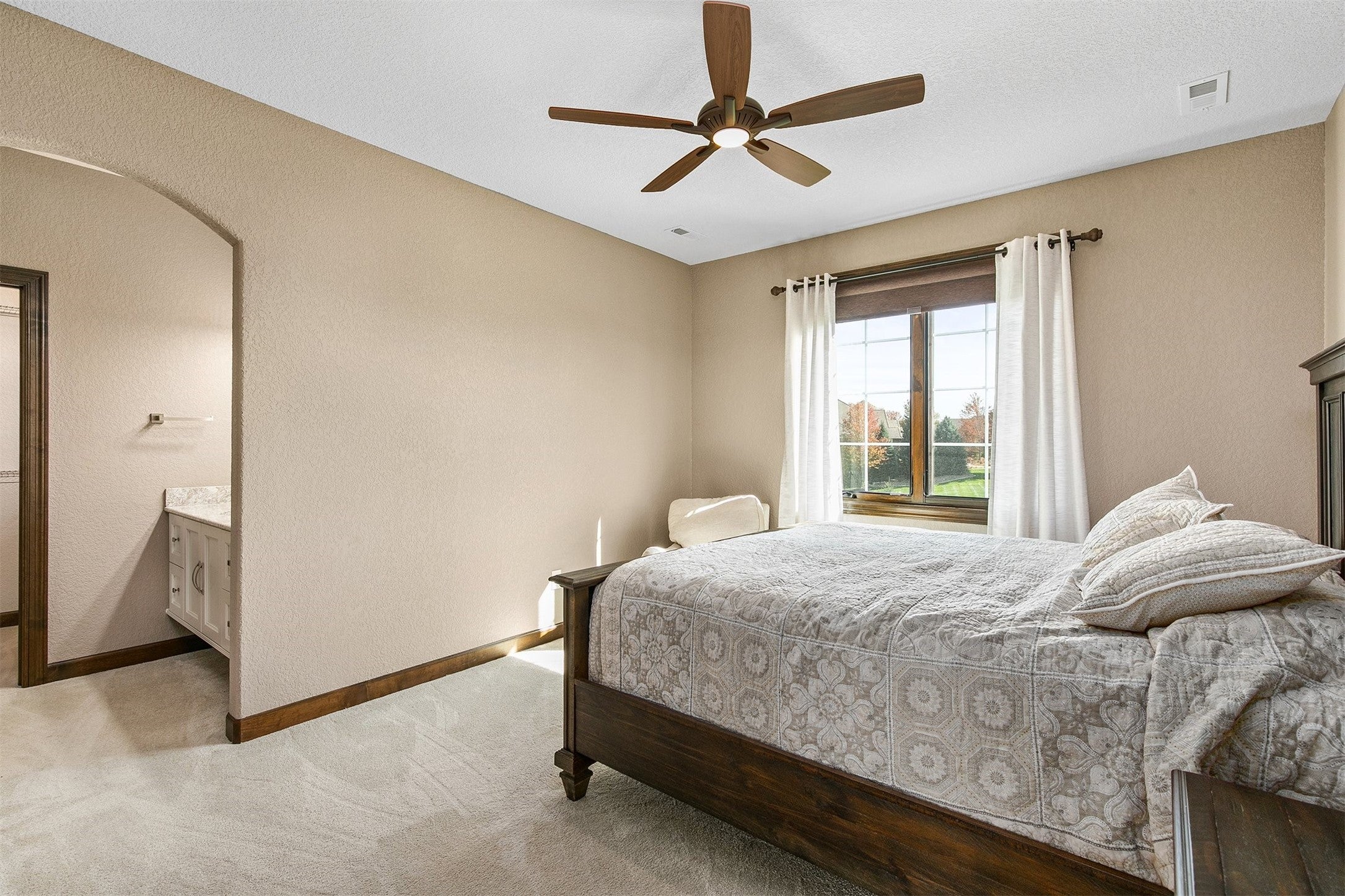 West Des Moines, Iowa, 50266, United States, 6 Bedrooms Bedrooms, ,5 BathroomsBathrooms,Residential,Active,1971022