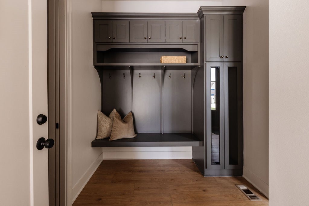 Clive, Iowa, 50325, United States, ,4 BathroomsBathrooms,Residential,Active,1769870