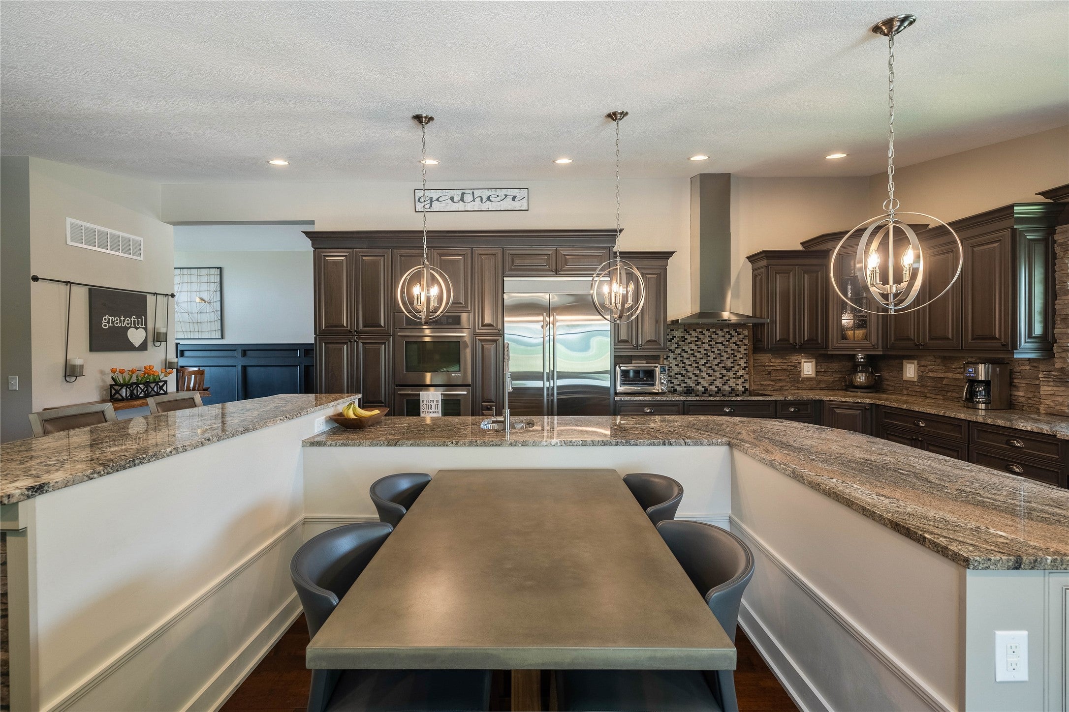 Madrid, Iowa, 50156, United States, 5 Bedrooms Bedrooms, ,6 BathroomsBathrooms,Residential,Active,1904744