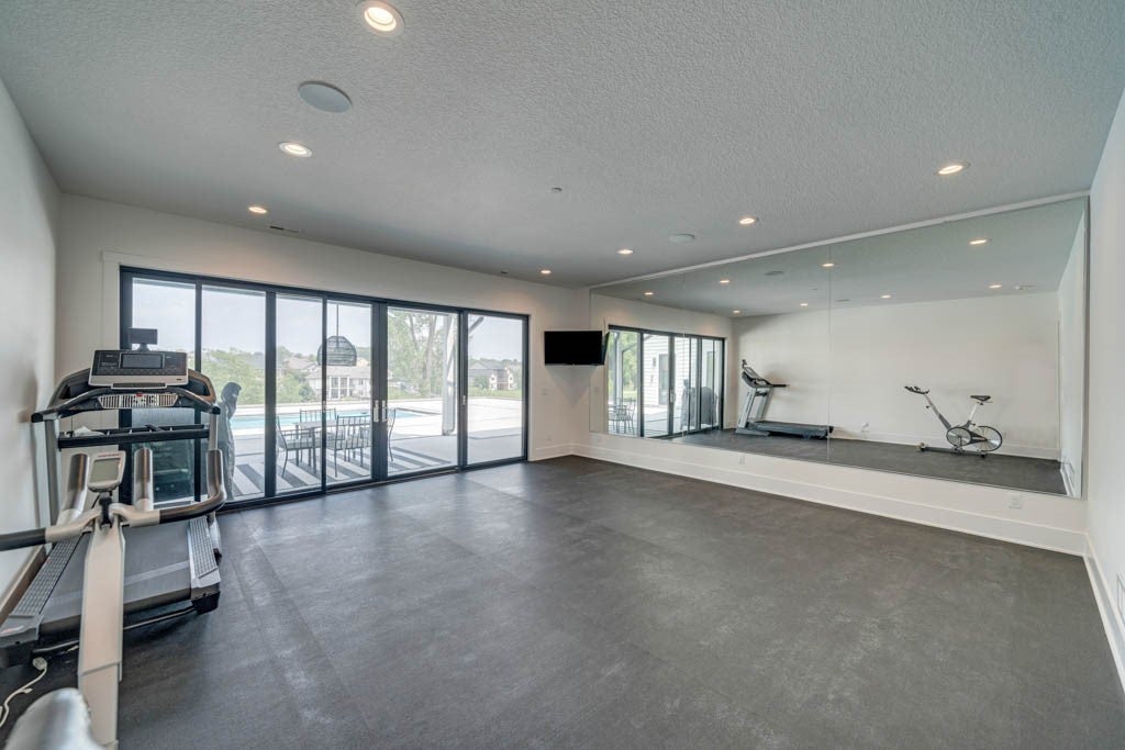 Clive, Iowa, 50325, United States, 5 Bedrooms Bedrooms, ,6 BathroomsBathrooms,Residential,Active,1909646