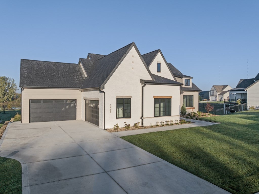 Ankeny, Iowa, 50021, United States, 4 Bedrooms Bedrooms, ,5 BathroomsBathrooms,Residential,Active,1951828