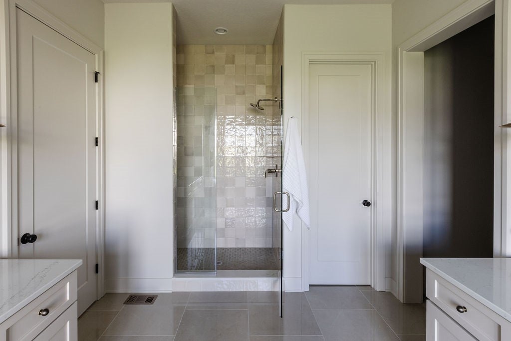 Clive, Iowa, 50325, United States, ,4 BathroomsBathrooms,Residential,Active,1769870