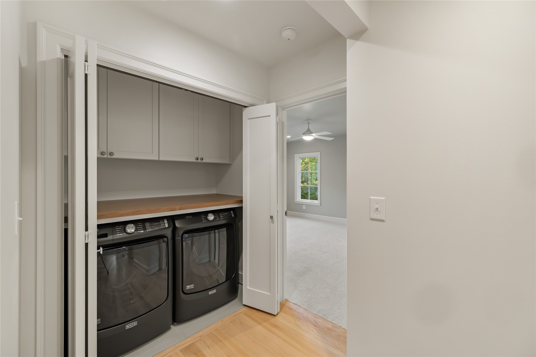 Des Moines, Iowa, 50312, United States, 5 Bedrooms Bedrooms, ,6 BathroomsBathrooms,Residential,Active,1963392