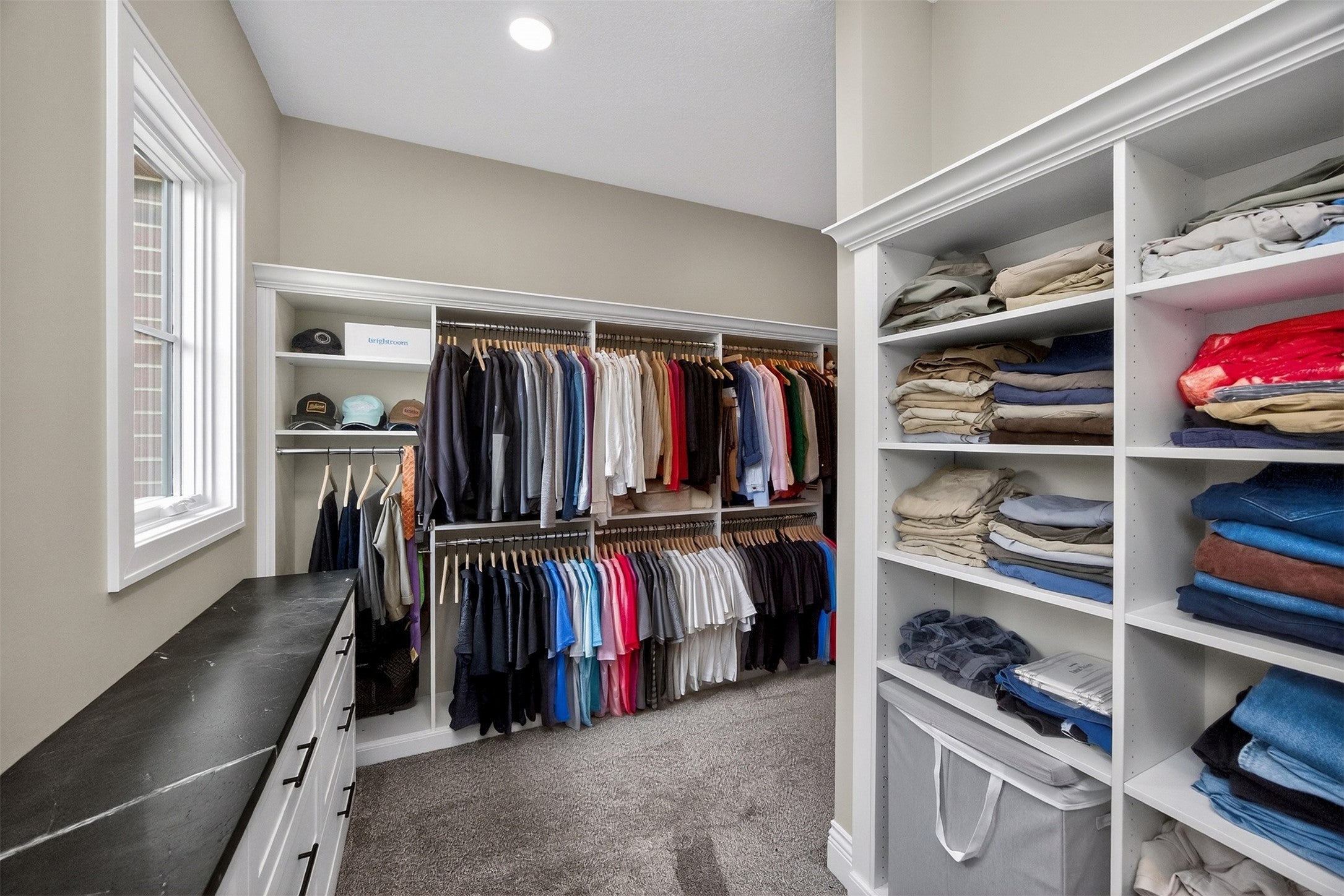 Urbandale, Iowa, 50323, United States, 5 Bedrooms Bedrooms, ,6 BathroomsBathrooms,Residential,Active,2030589