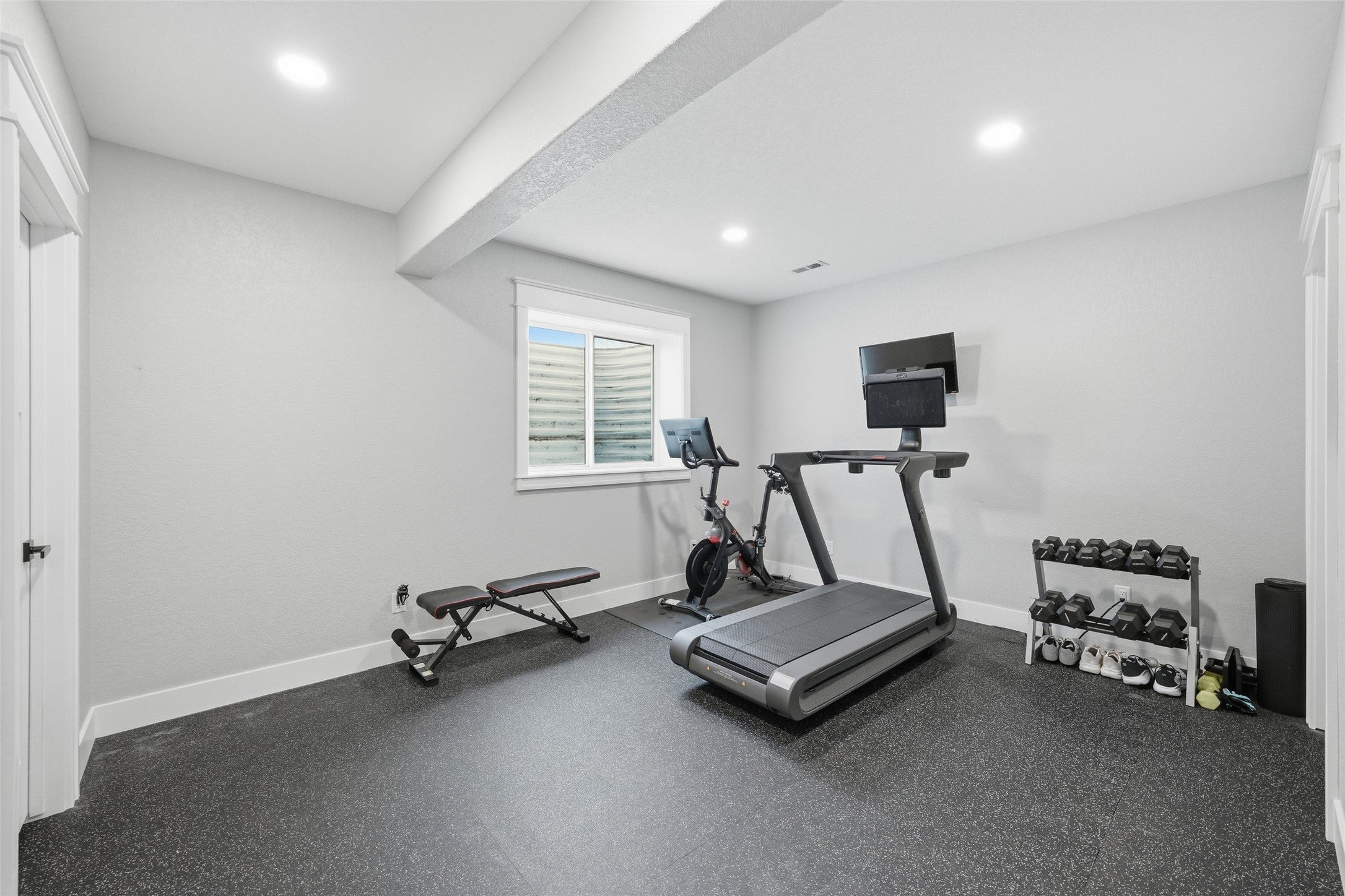 Bondurant, Iowa, 50035, United States, 5 Bedrooms Bedrooms, ,5 BathroomsBathrooms,Residential,Active,2002355