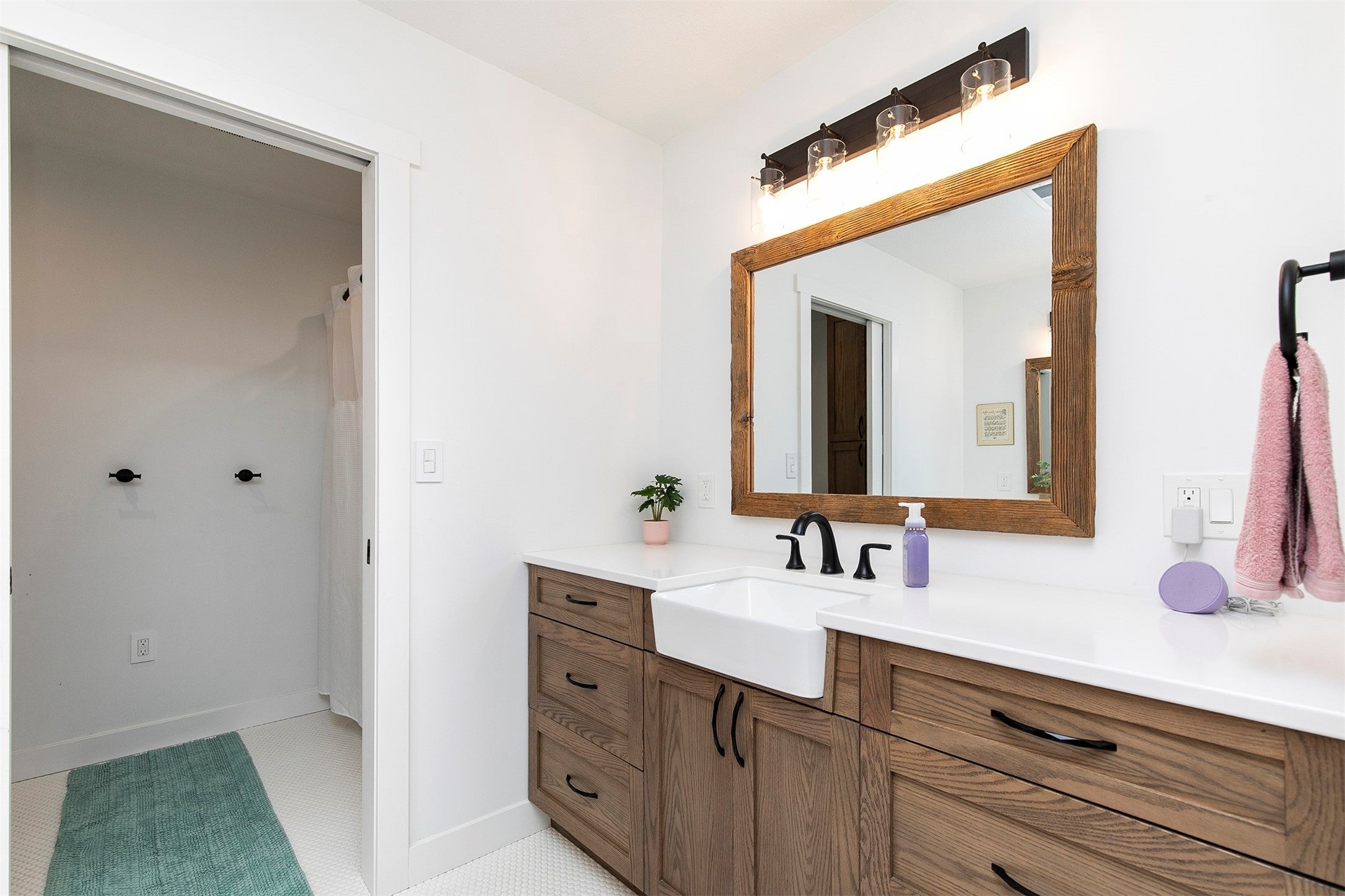 Winterset, Iowa, 50273, United States, 5 Bedrooms Bedrooms, ,5 BathroomsBathrooms,Residential,Active,1952277