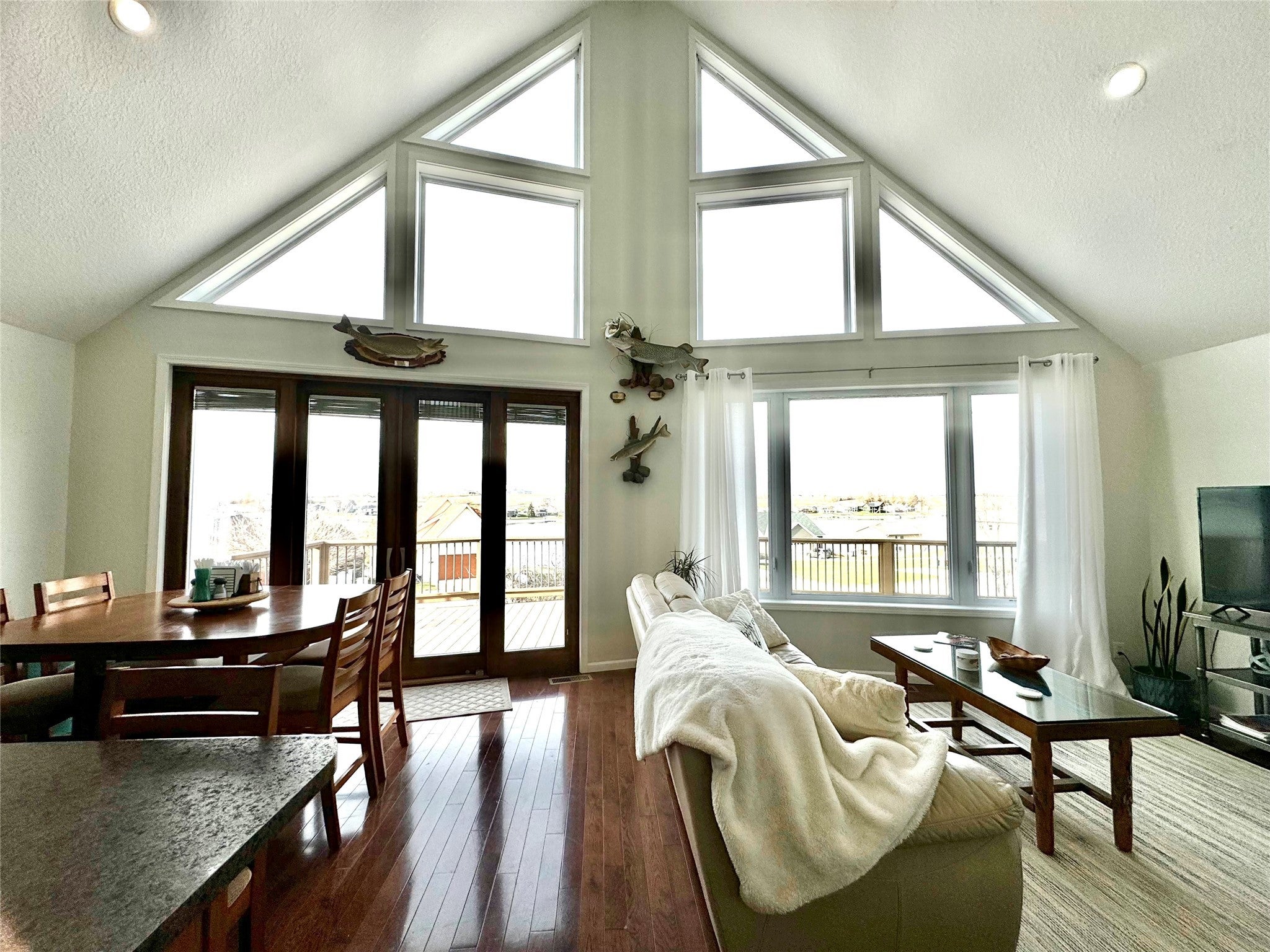 Ellston, Iowa, 50074, United States, 4 Bedrooms Bedrooms, ,3 BathroomsBathrooms,Residential,Active,1742088