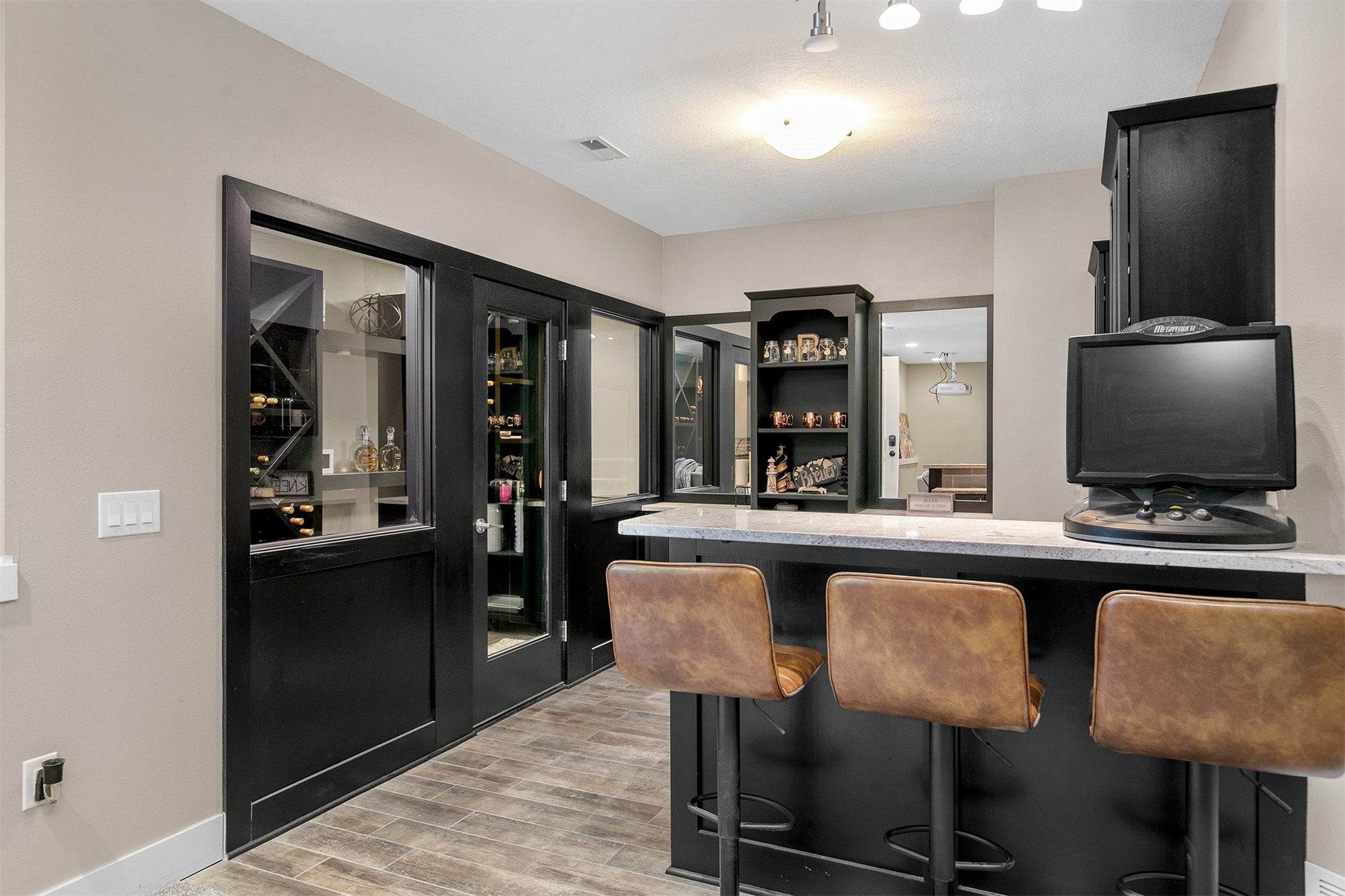 Clive, Iowa, 50325, United States, 5 Bedrooms Bedrooms, ,6 BathroomsBathrooms,Residential,Active,1993639