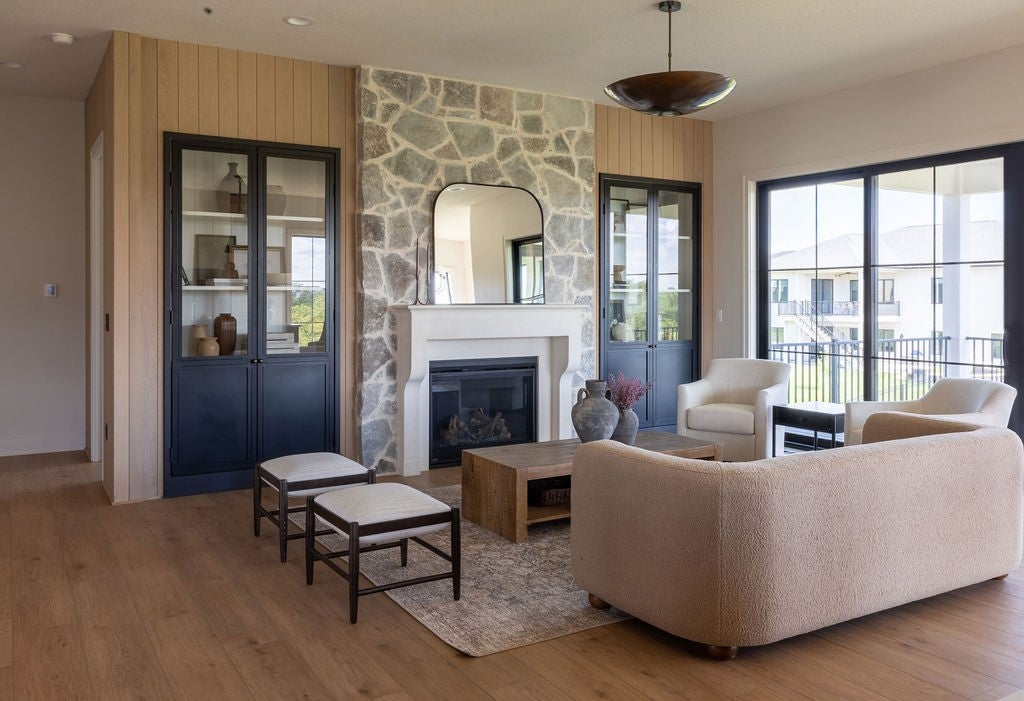 Clive, Iowa, 50325, United States, ,4 BathroomsBathrooms,Residential,Active,1769870