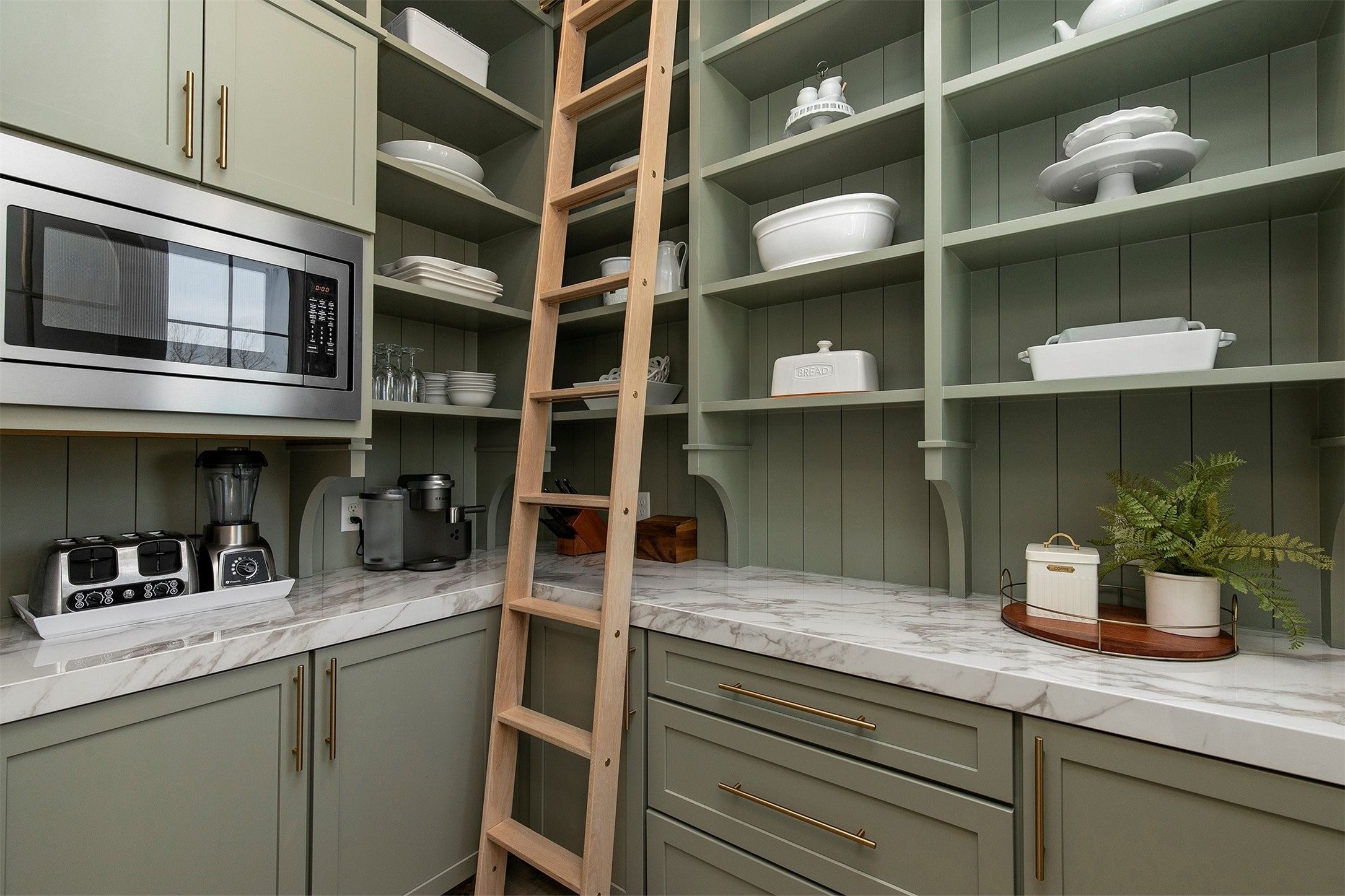 Clive, Iowa, 50325, United States, 6 Bedrooms Bedrooms, ,6 BathroomsBathrooms,Residential,Active,2007070