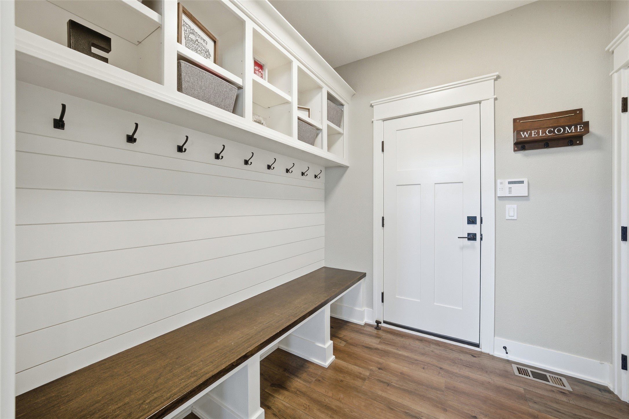 Bondurant, Iowa, 50035, United States, 5 Bedrooms Bedrooms, ,5 BathroomsBathrooms,Residential,Active,2002355