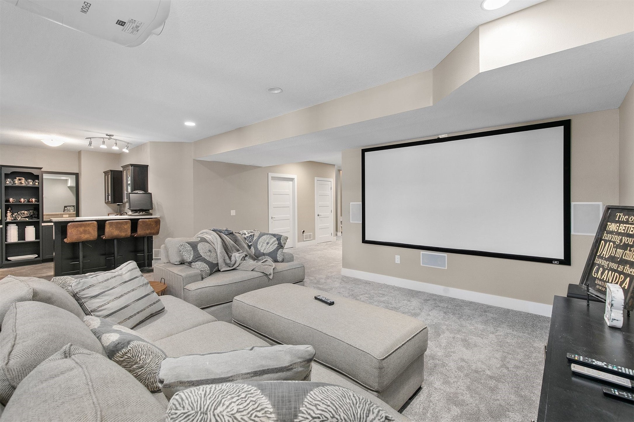 Clive, Iowa, 50325, United States, 5 Bedrooms Bedrooms, ,6 BathroomsBathrooms,Residential,Active,1993639