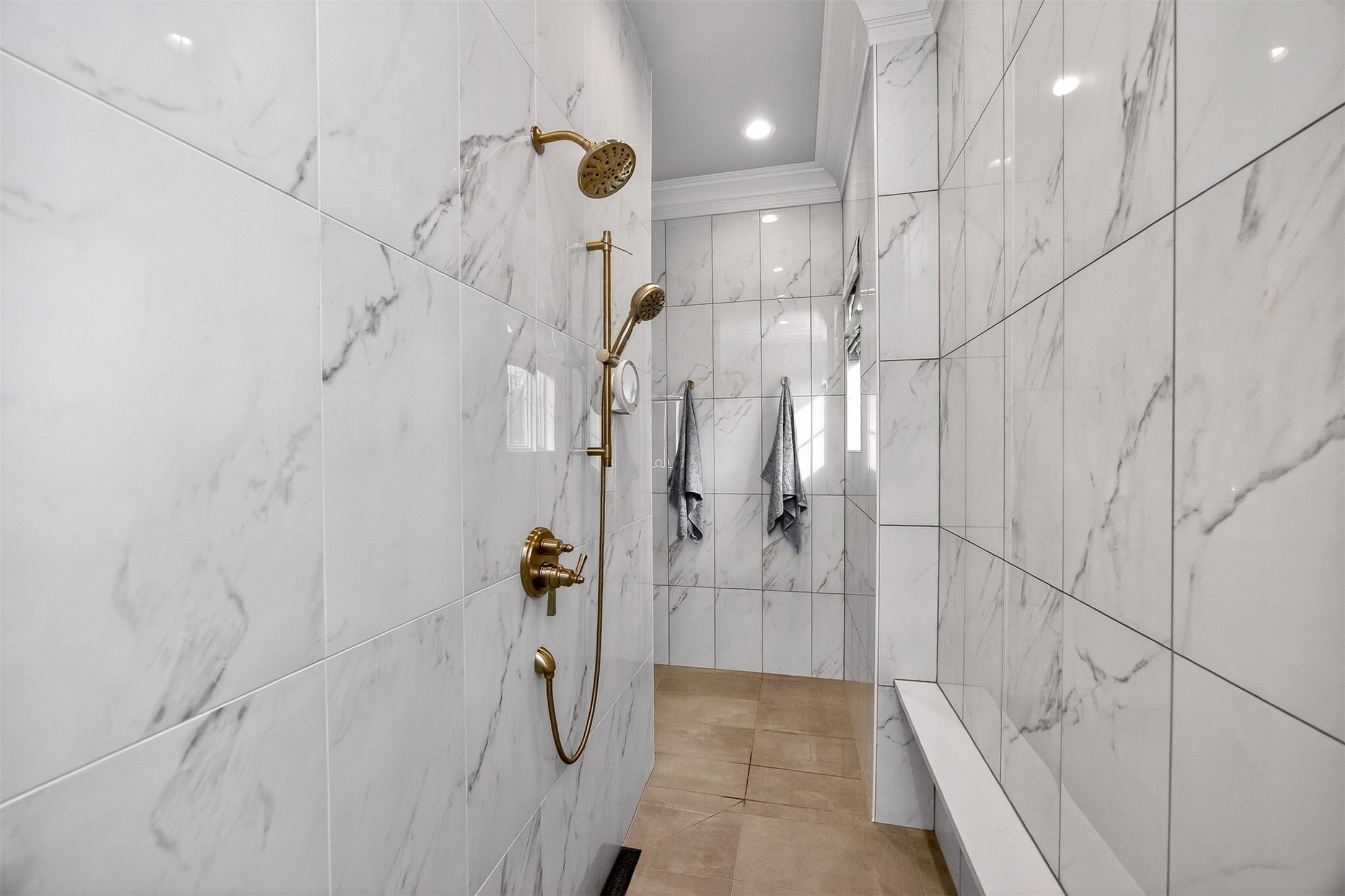 Ankeny, Iowa, 50023, United States, 5 Bedrooms Bedrooms, ,5 BathroomsBathrooms,Residential,Active,2011207