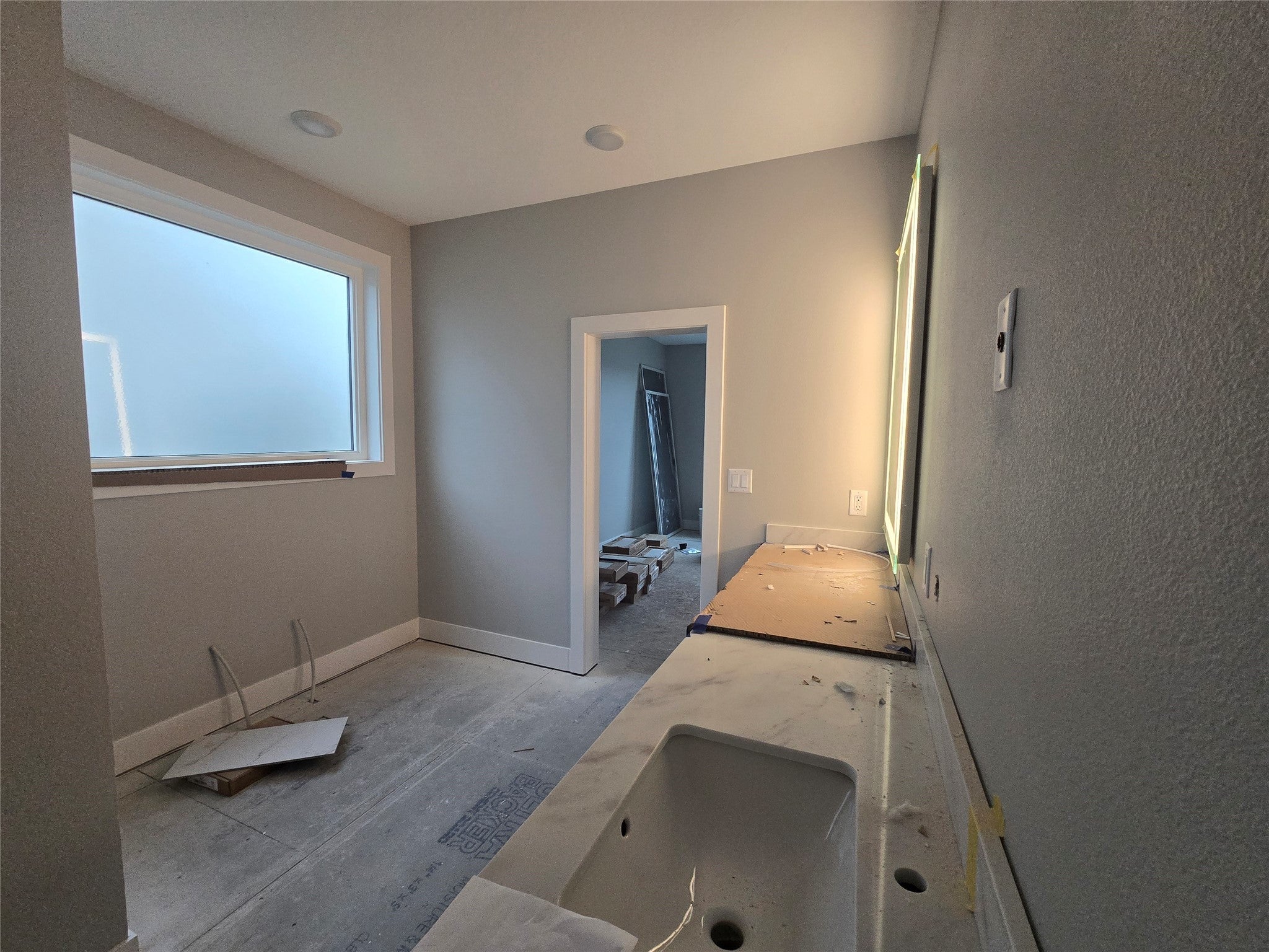 Urbandale, Iowa, 50323, United States, 6 Bedrooms Bedrooms, ,6 BathroomsBathrooms,Residential,Active,1869122